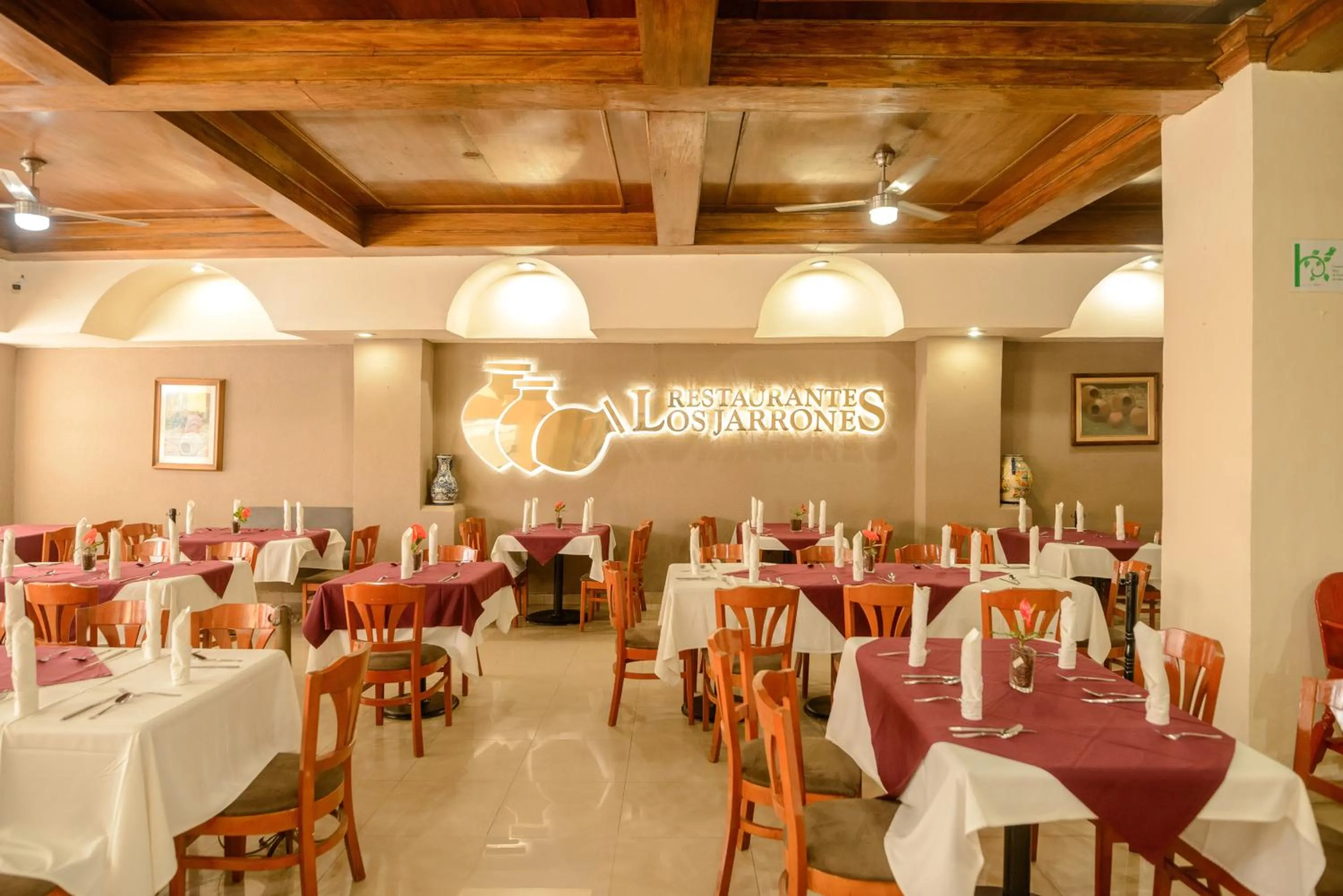 Restaurant/places to eat in HOTEL DON MIGUEl