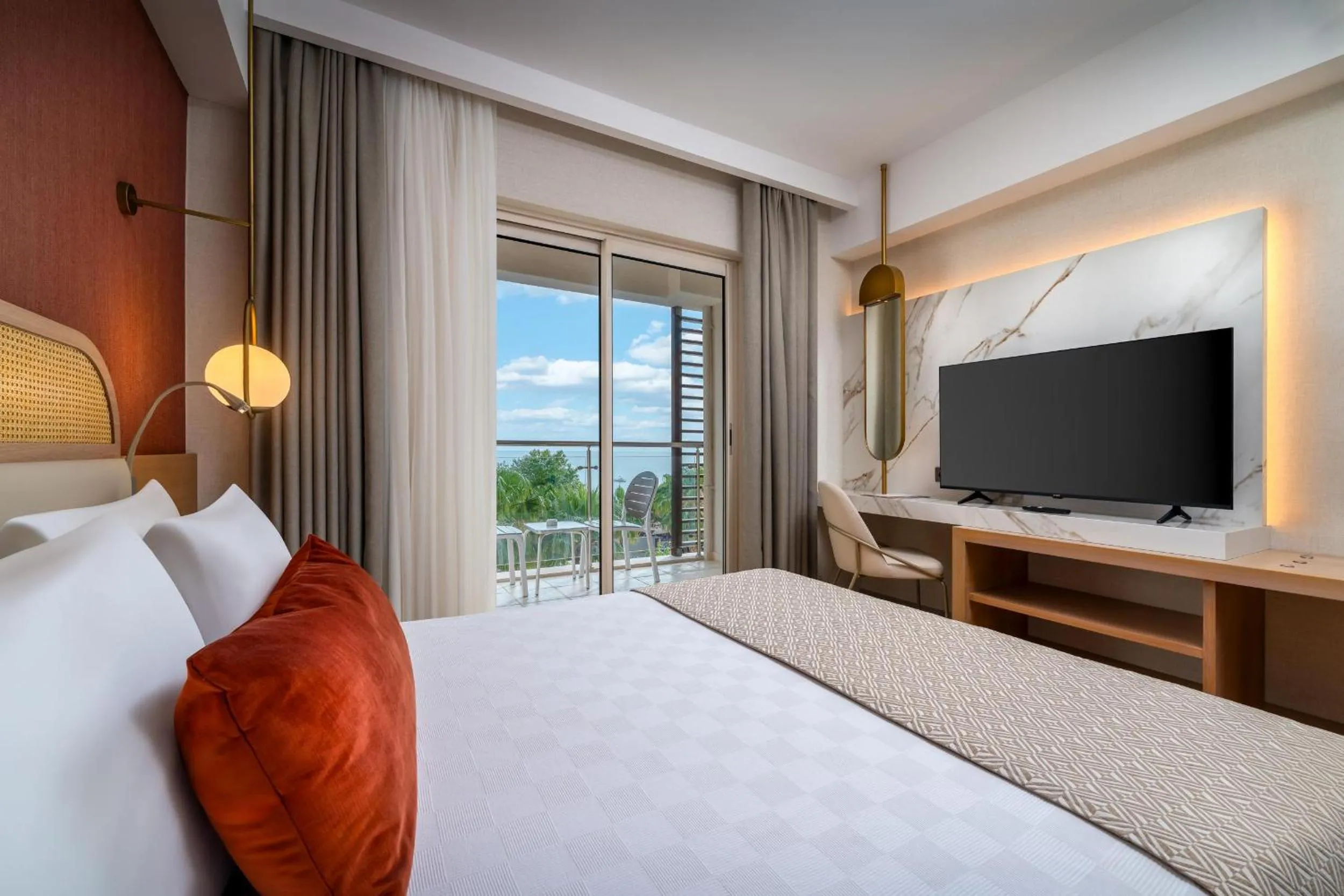 Suite with Sea View in Trendy Palm Beach Adults Only