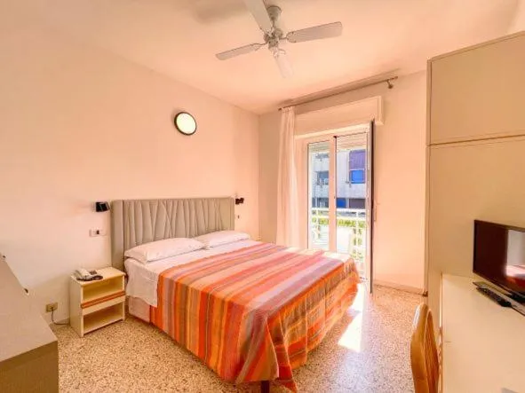 Bedroom, Bed in Hotel Vienna