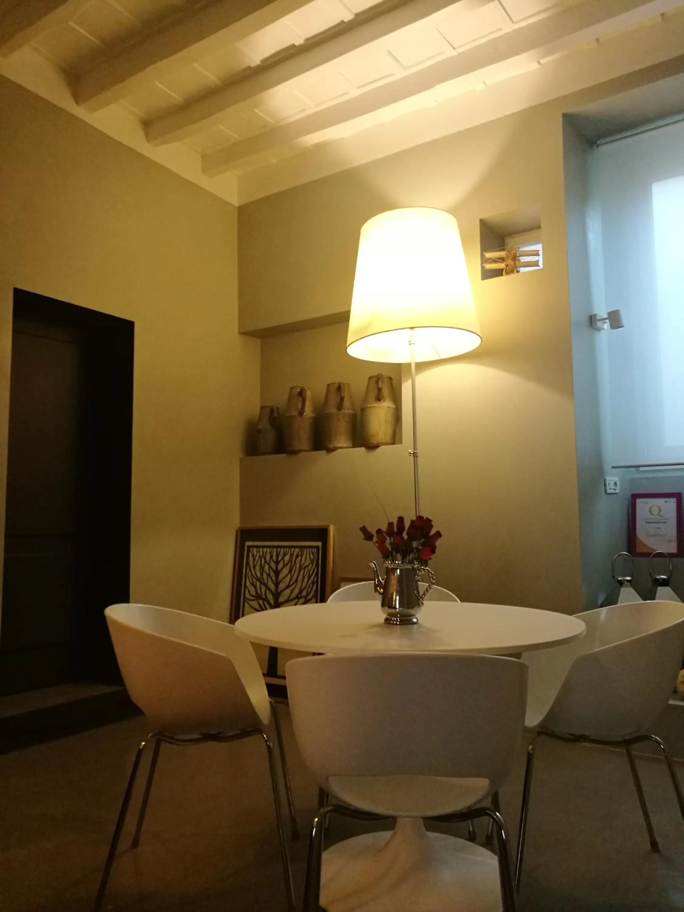 Communal lounge/ TV room in LO studiO B&B