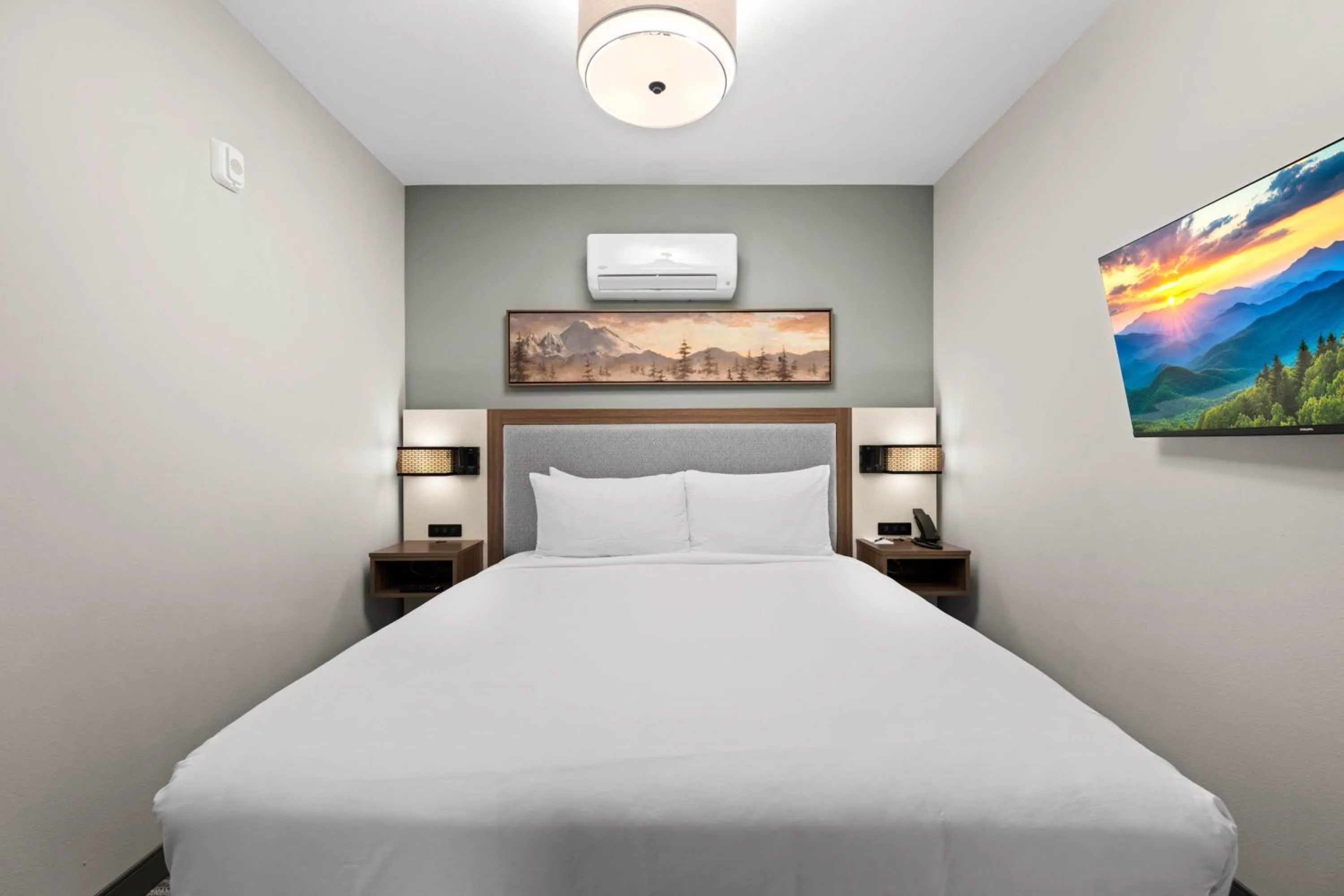 King Suite in The Kulshan Hotel
