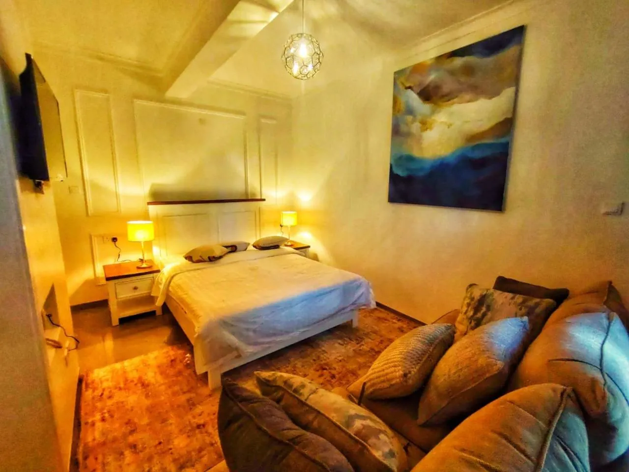 Photo of the whole room, Bed in Kemrose