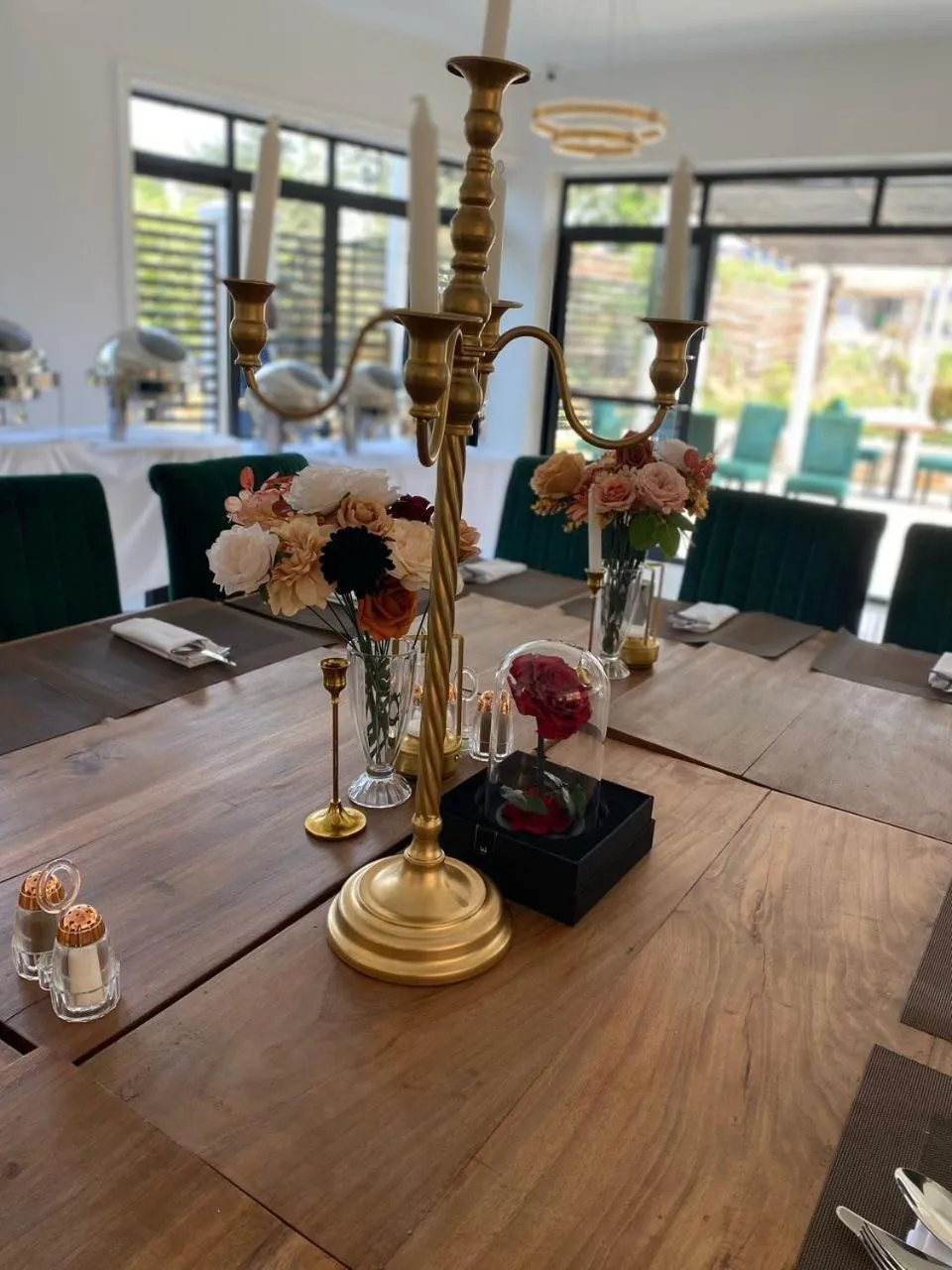 Restaurant/places to eat in Kemrose
