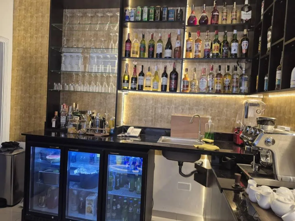 Lounge or bar in Kemrose