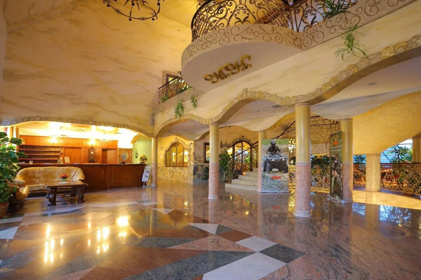 Lobby or reception in Manor Hotel