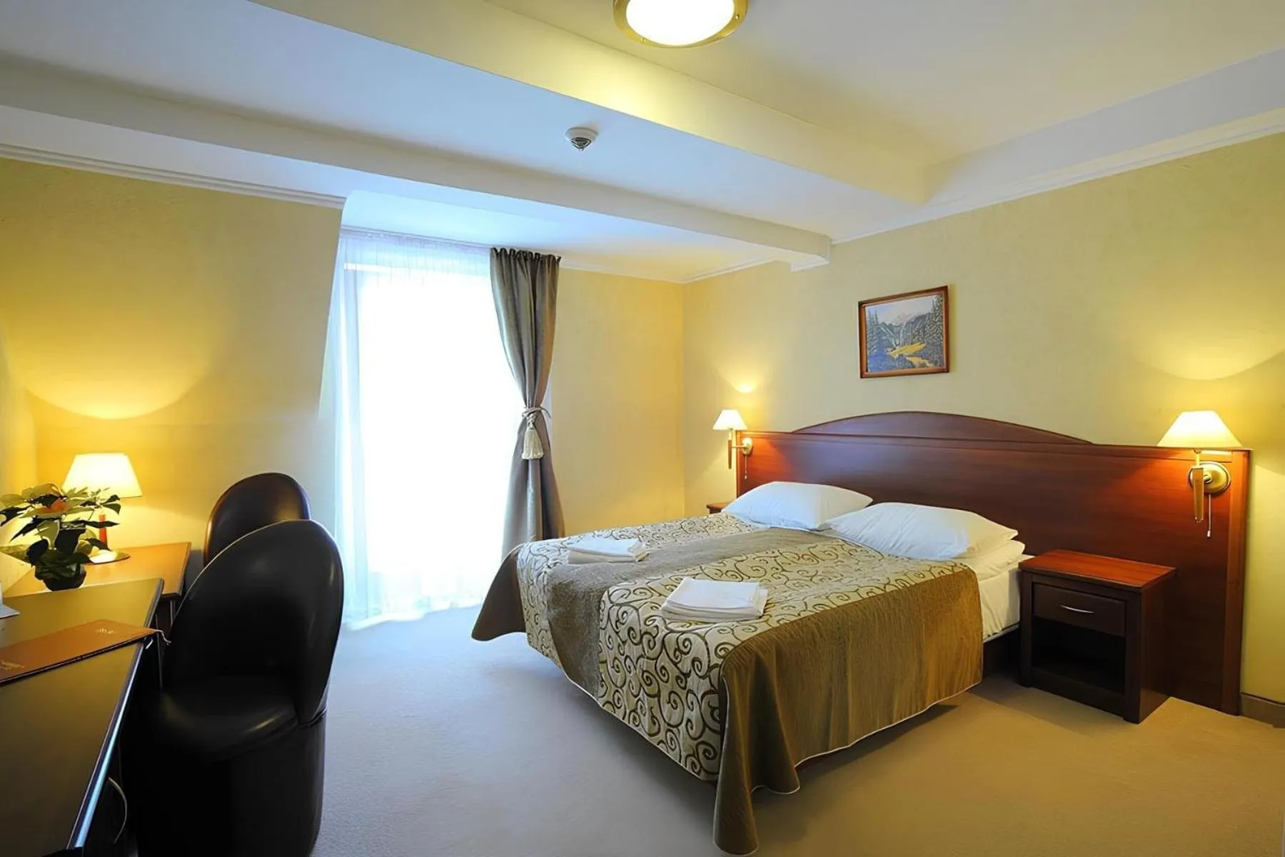 Bed in Manor Hotel