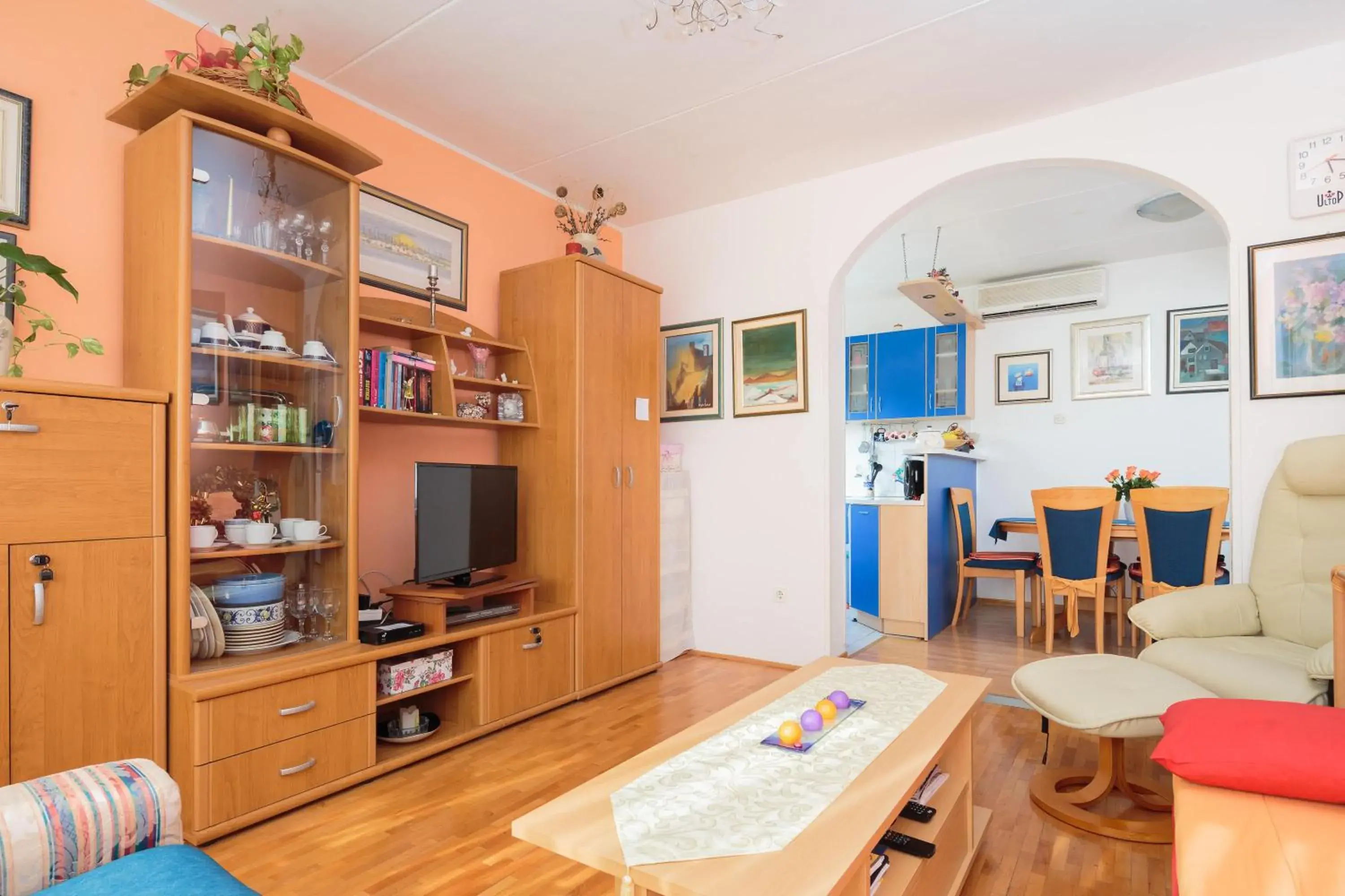 Comfortable and fully furbished apartment Karolina in the center Comfortable and fully furbished apartment Karolina in the center