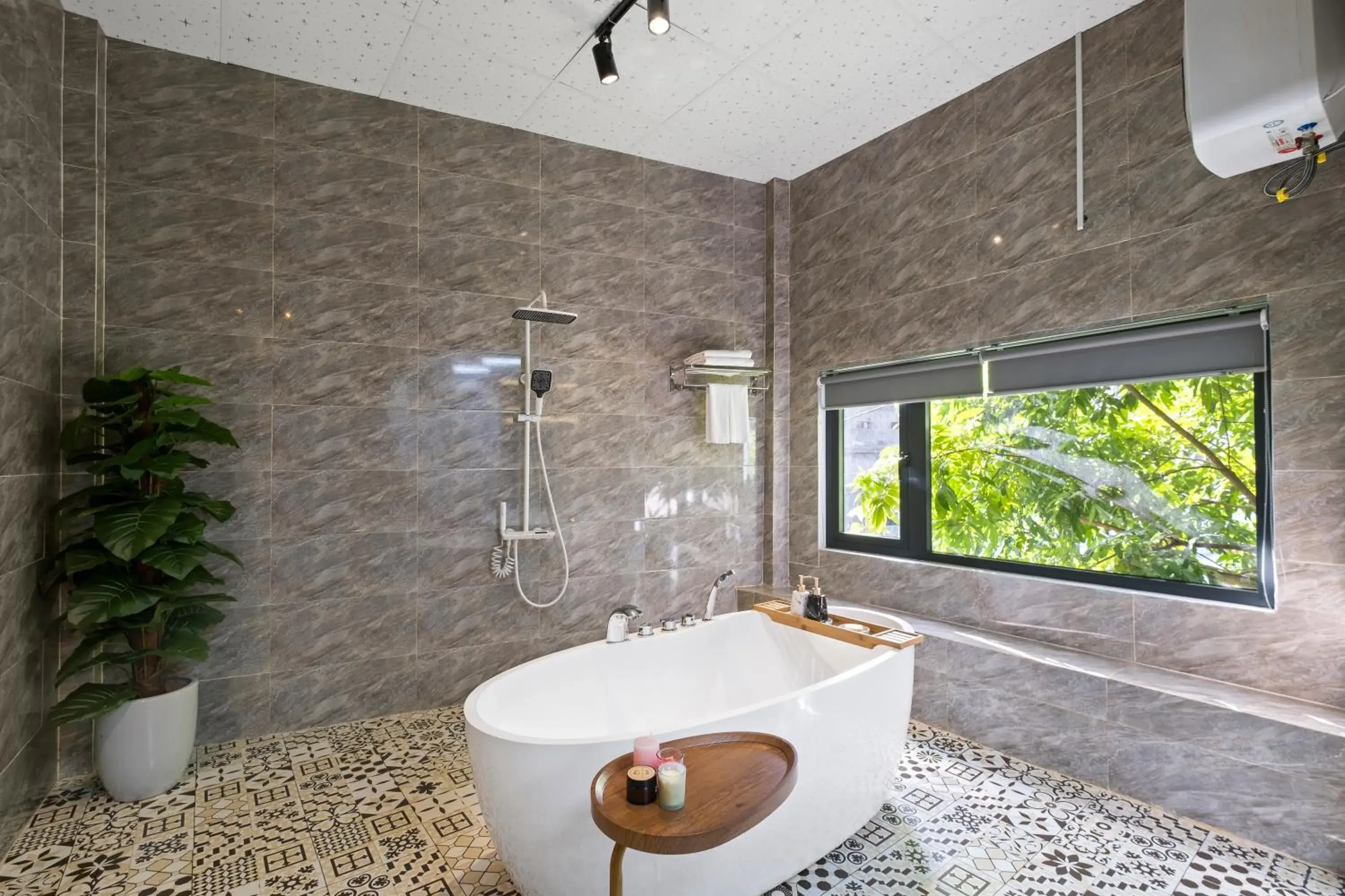 Shower in Châu Bảo An Homestay Shower in Châu Bảo An Homestay