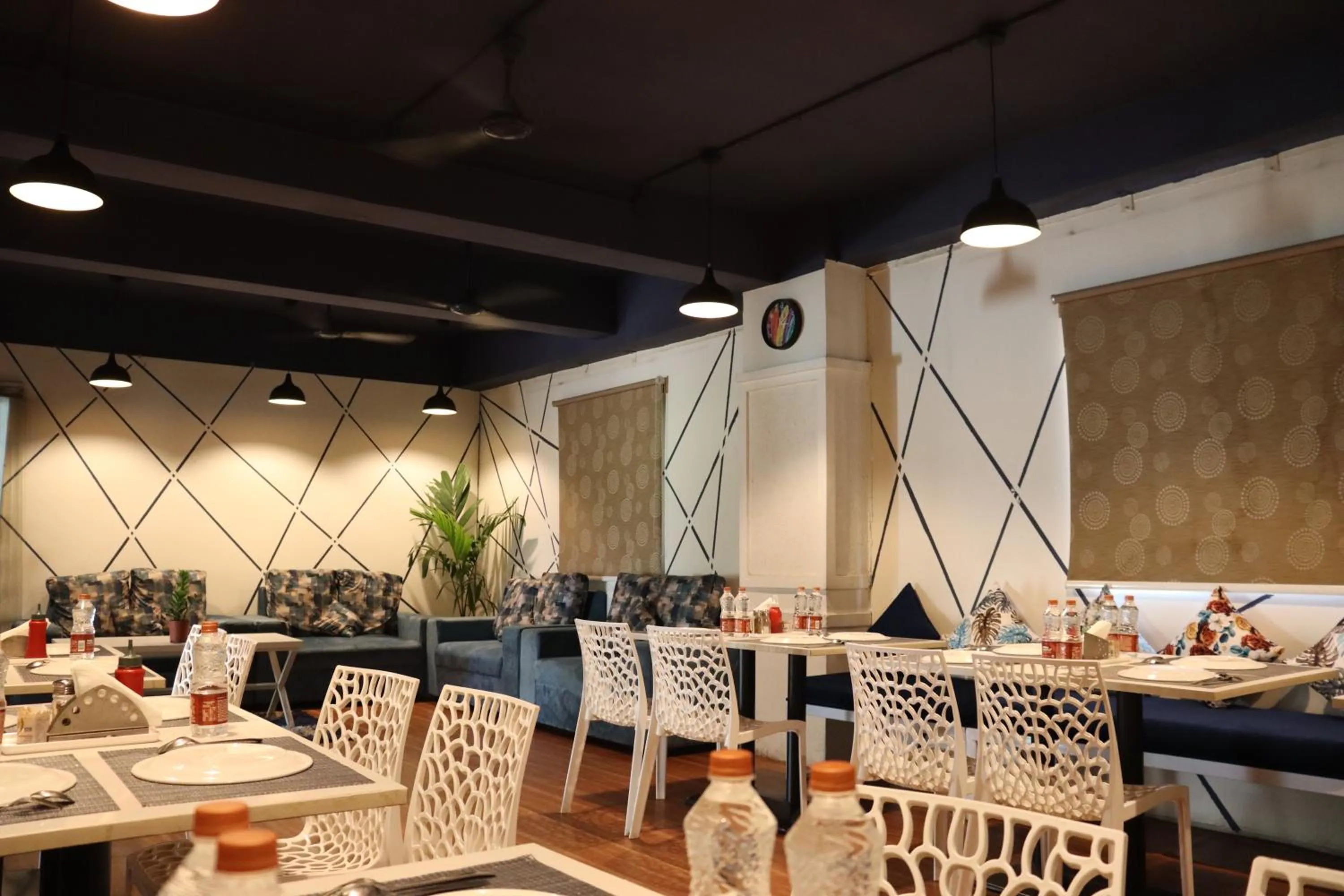 Restaurant/places to eat in FabHotel Nirmalvilla Corporate