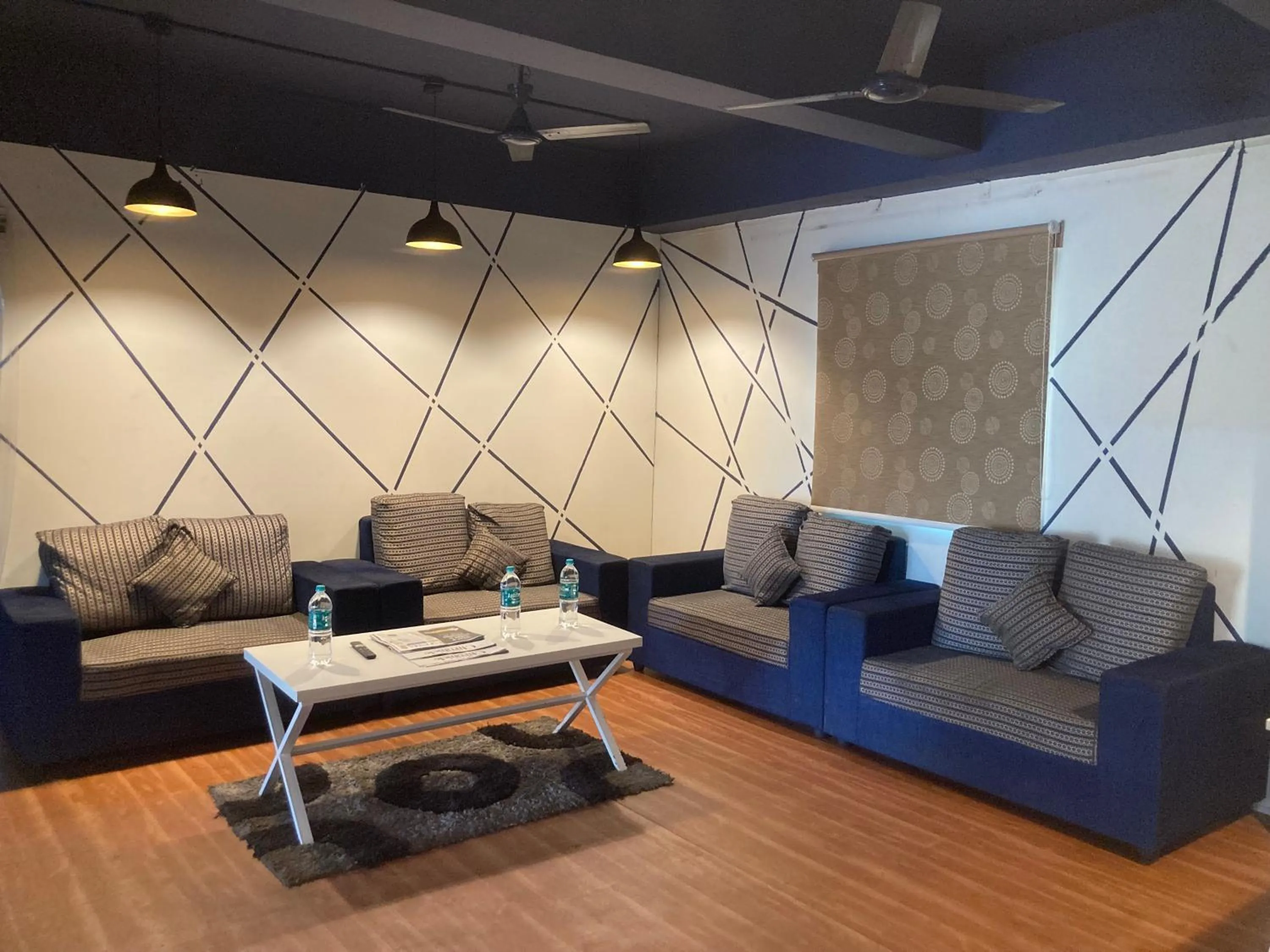 Living room in FabHotel Nirmalvilla Corporate