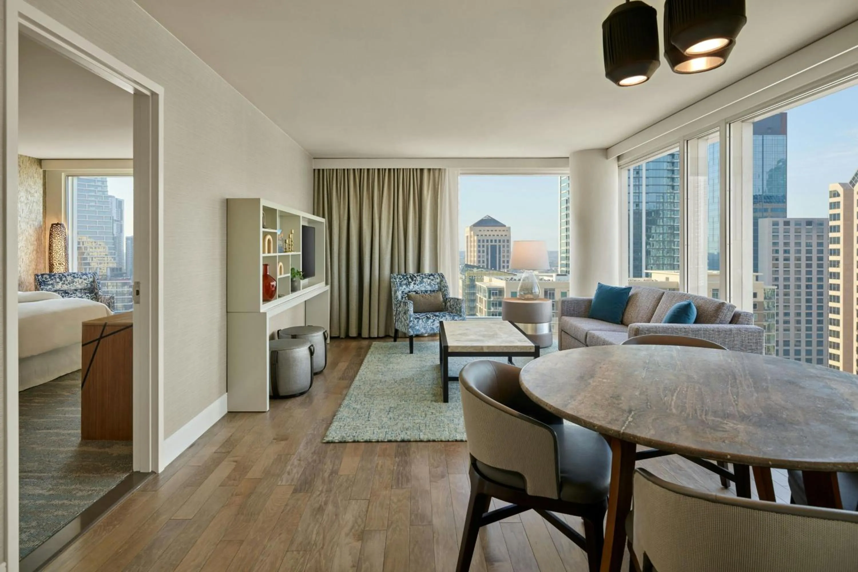 Living room in The Westin Austin Downtown