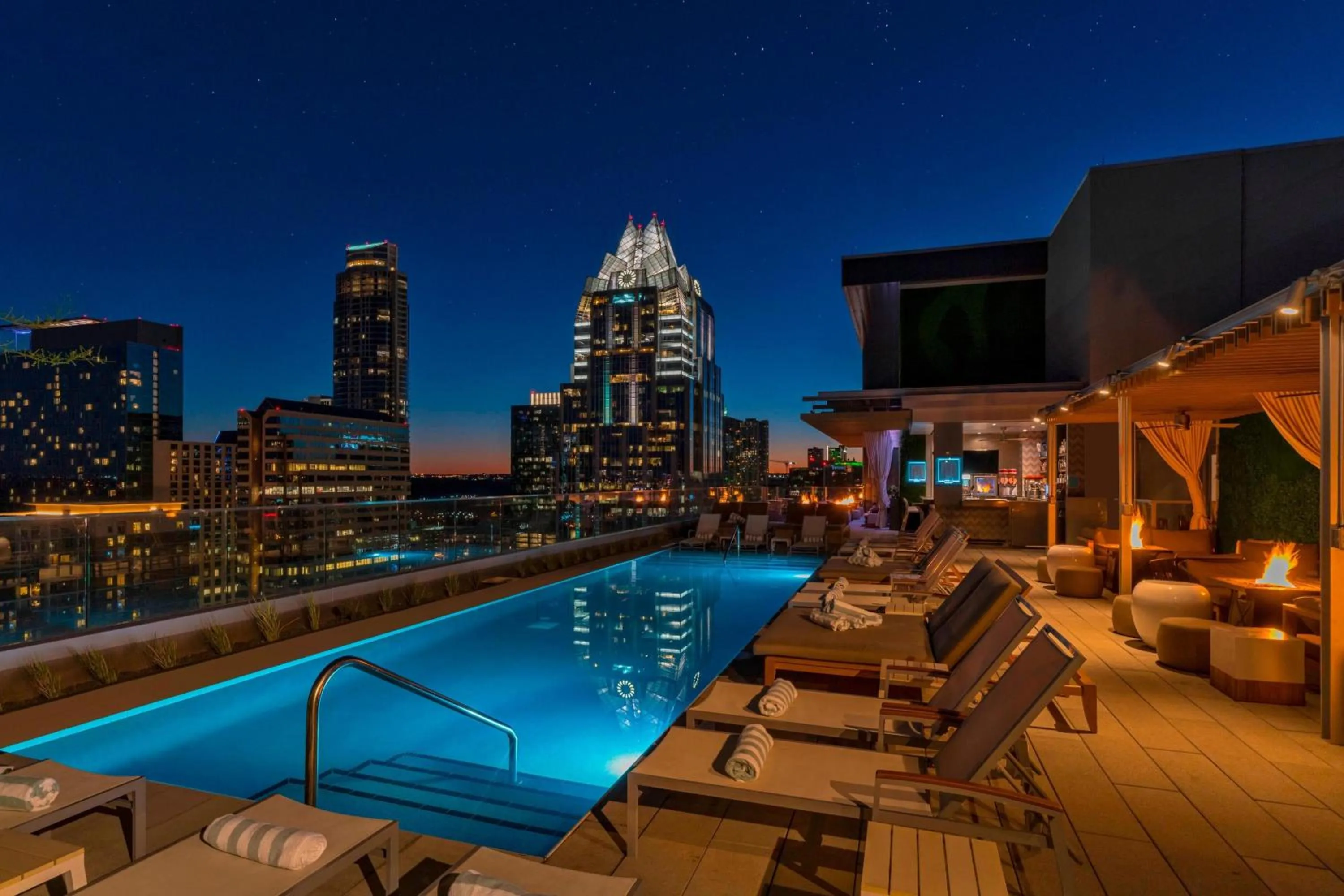 Swimming pool in The Westin Austin Downtown