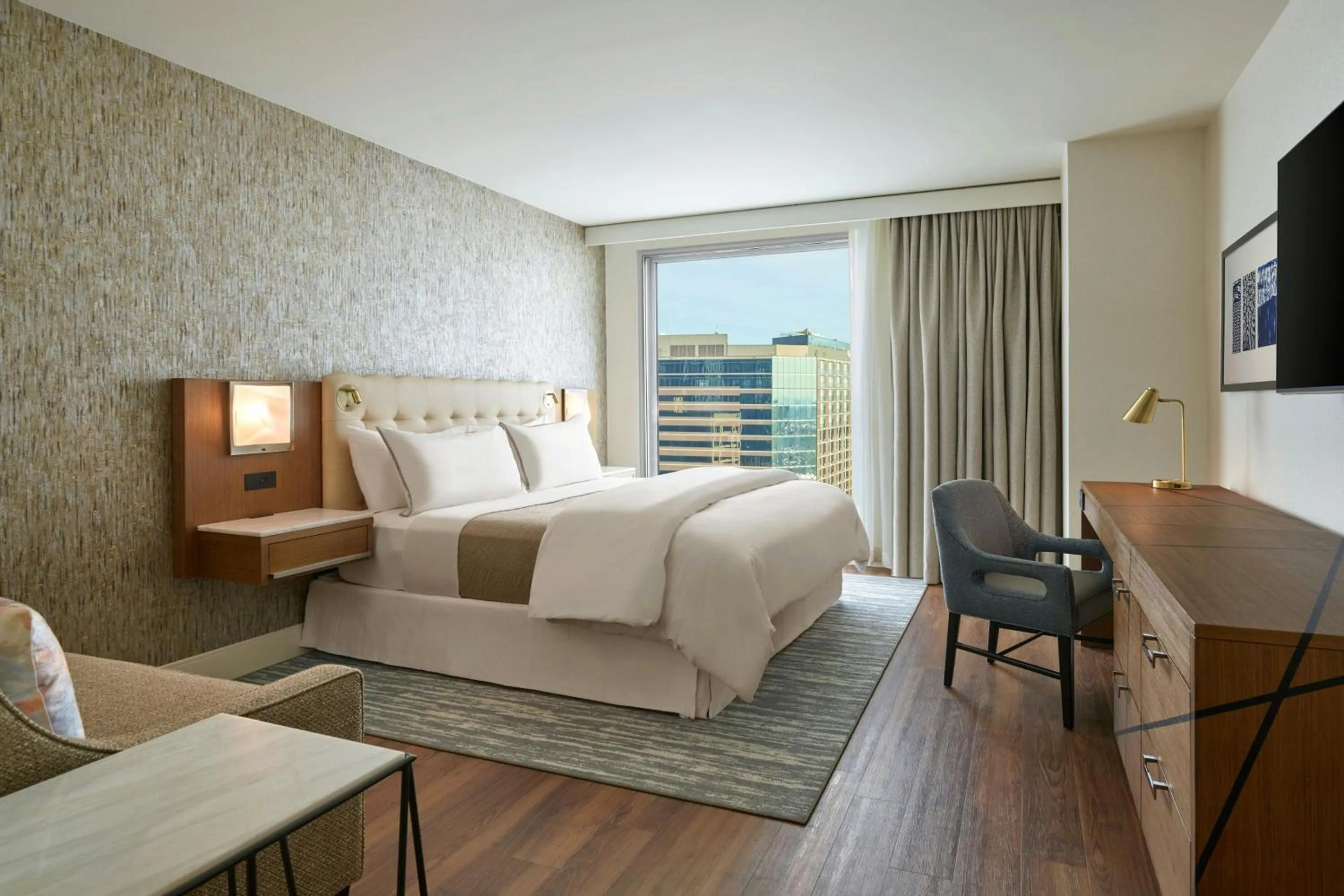 Photo of the whole room, Bed in The Westin Austin Downtown