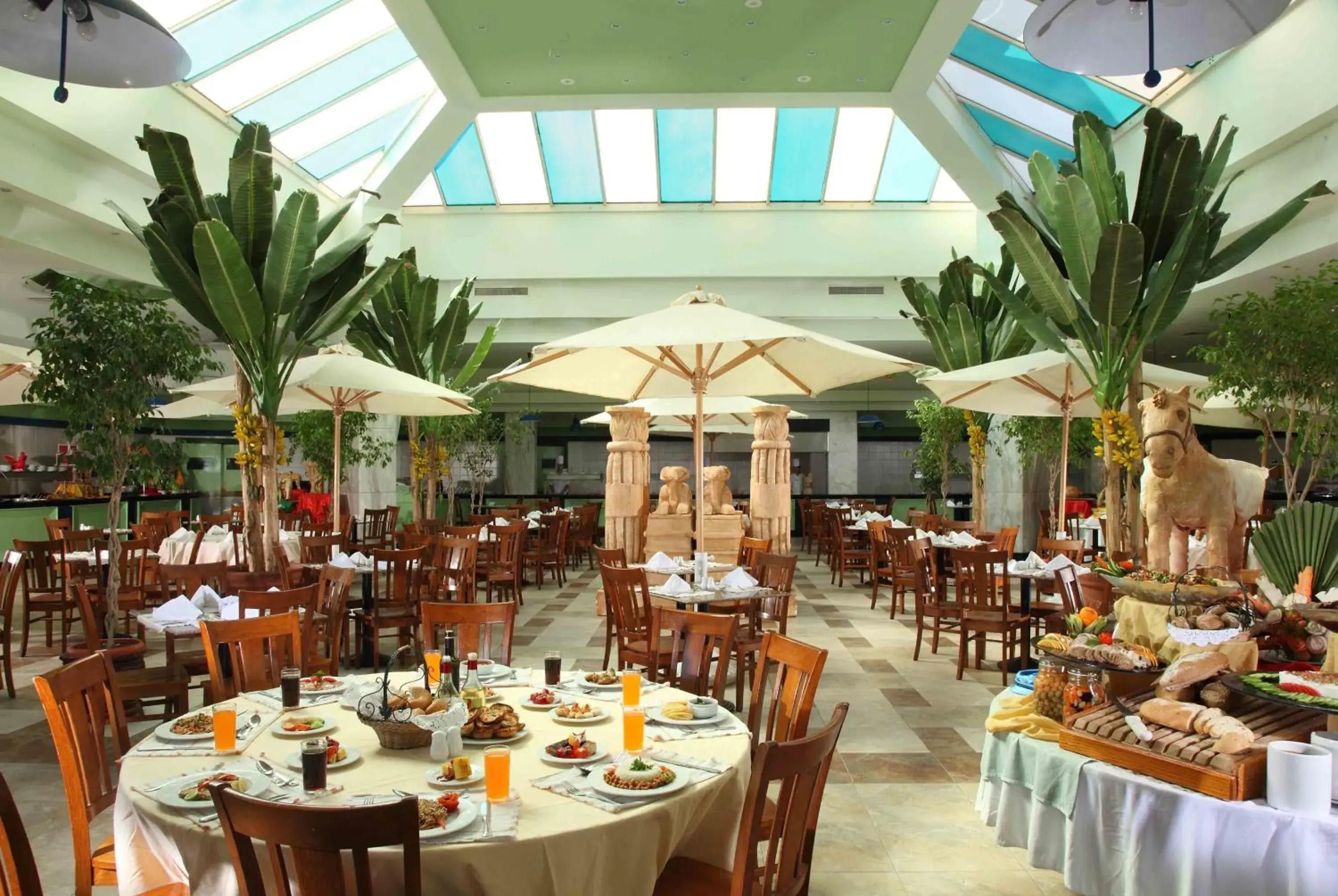 Restaurant/Places to Eat in Xperience Kiroseiz AquaPark Premier-Naama Bay