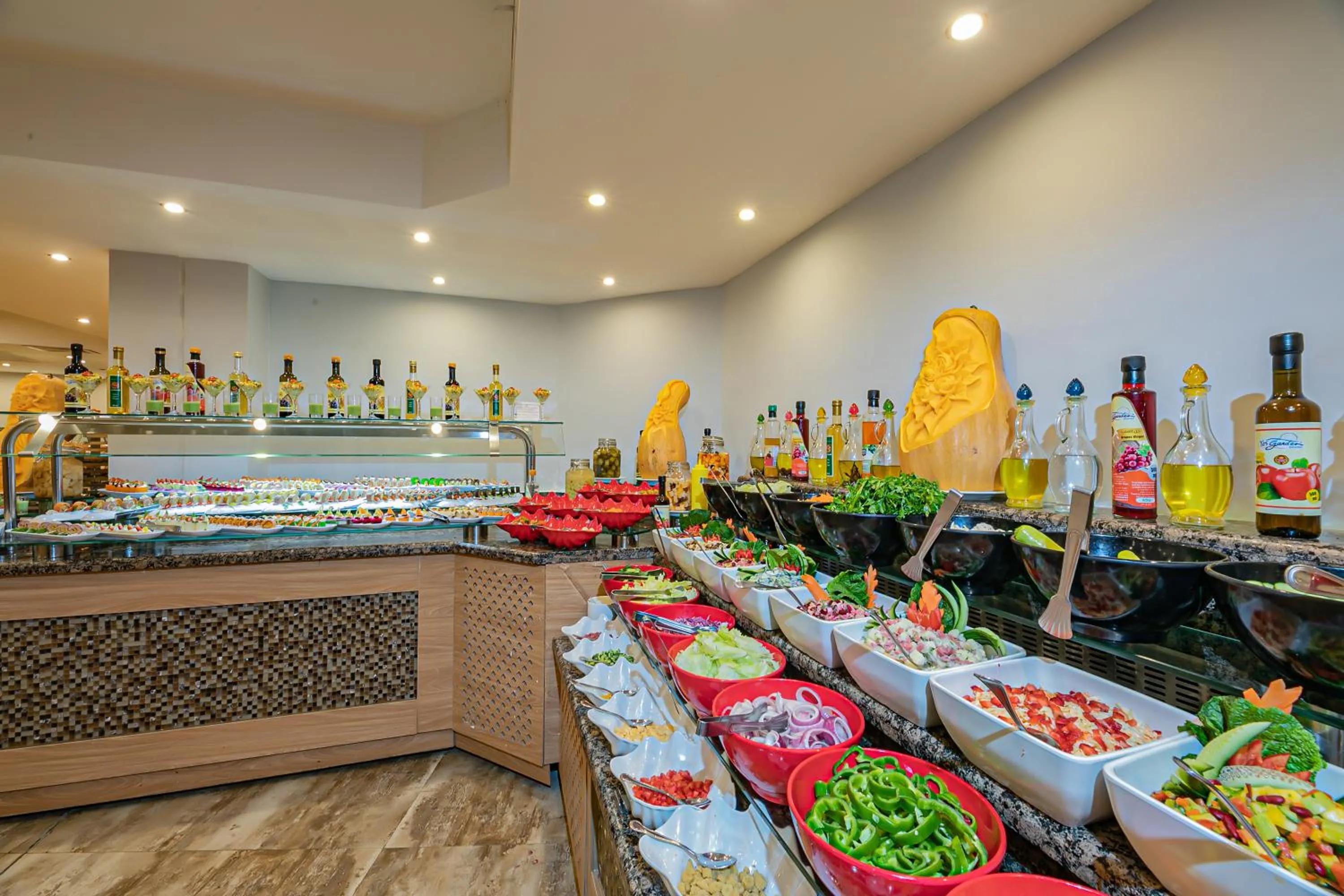 Restaurant/places to eat in Titanic Aqua Park Resort - Families and Couples only