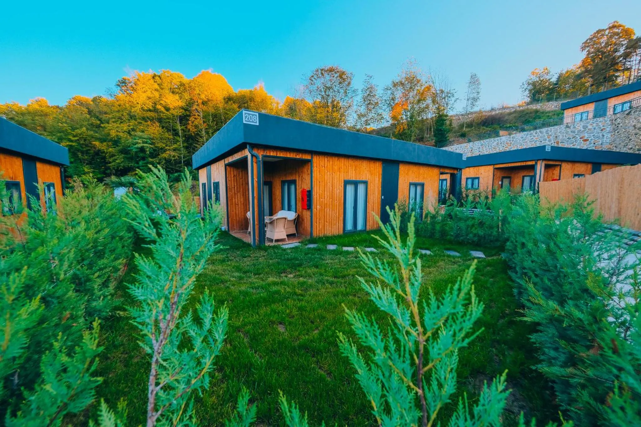 Garden view in The Green Park Sapanca