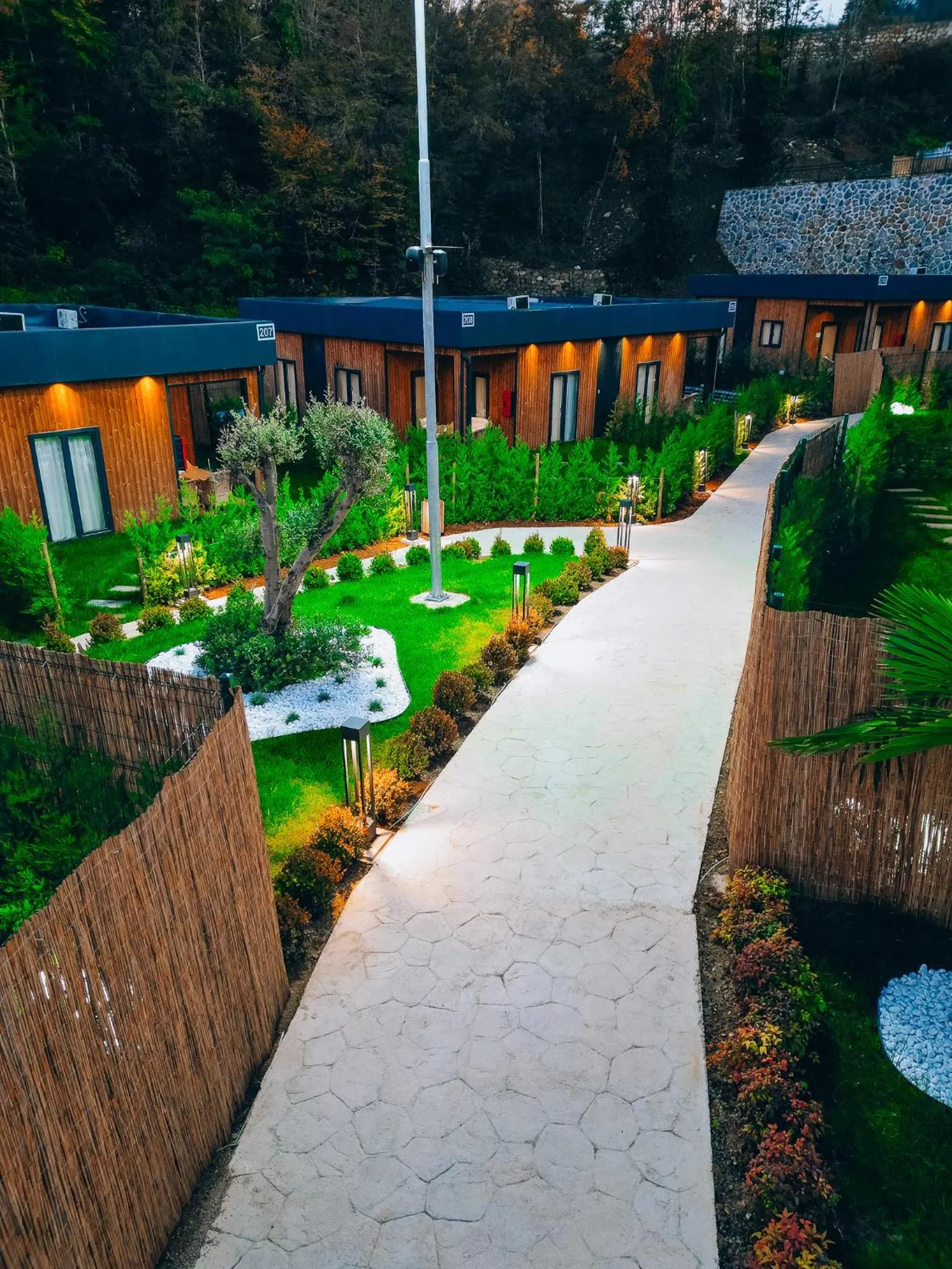 Garden view in The Green Park Sapanca