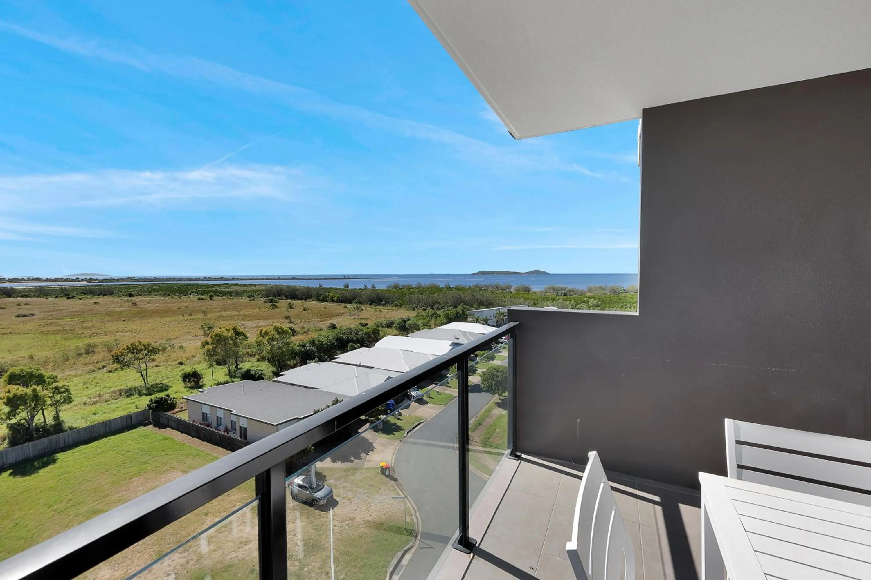 Balcony/Terrace in Pacific Sands Apartments Mackay