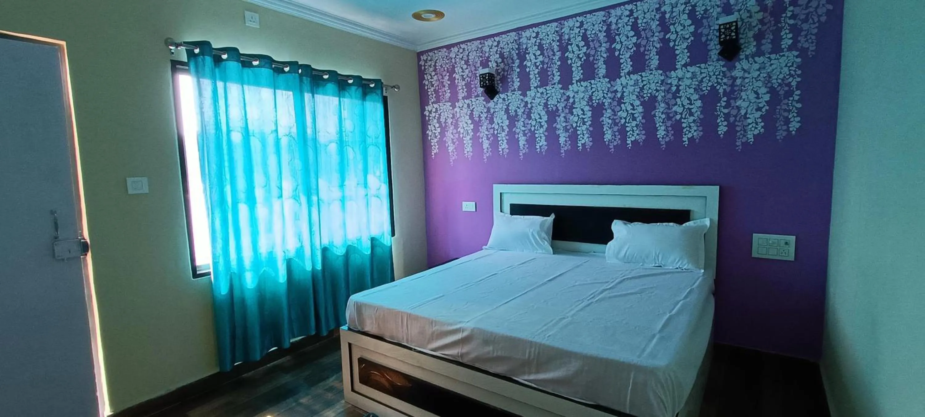 Bed in Mohit Paying Guest House