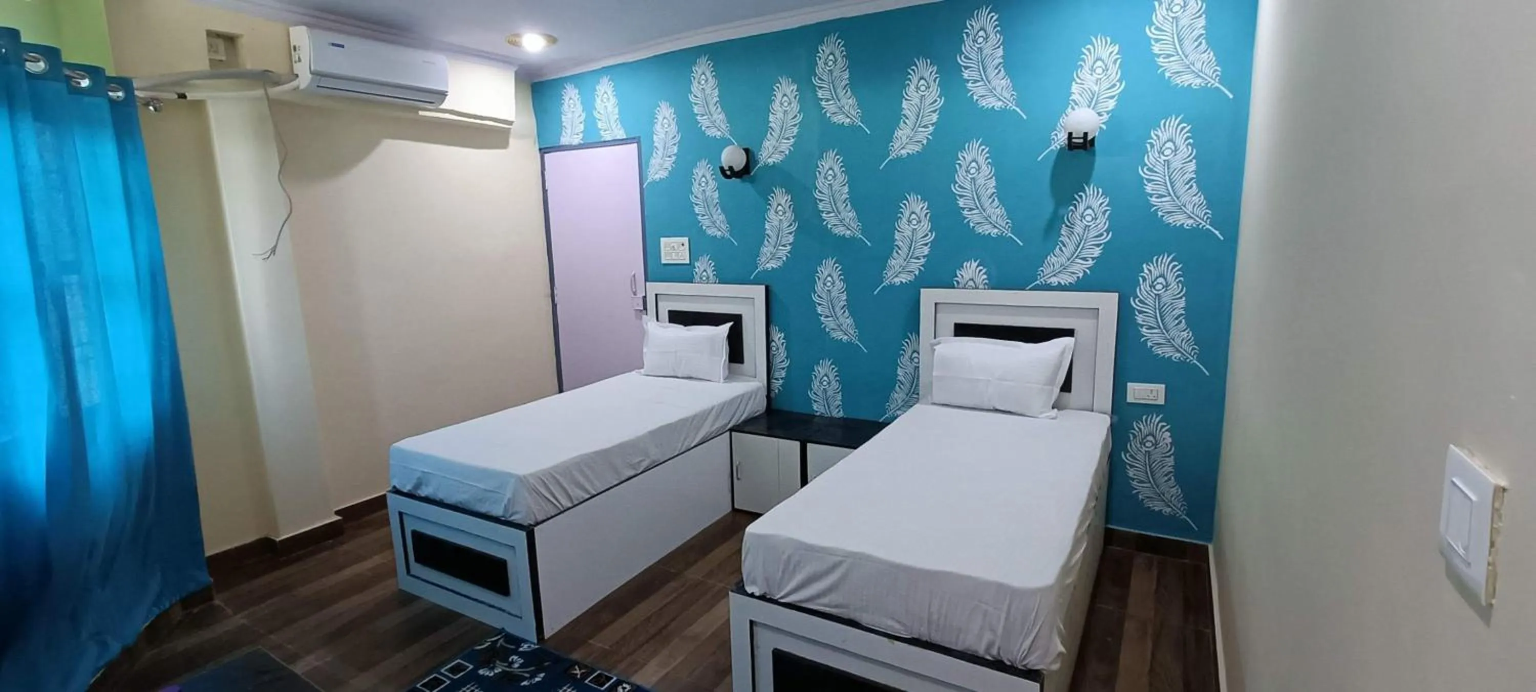 Bed in Mohit Paying Guest House