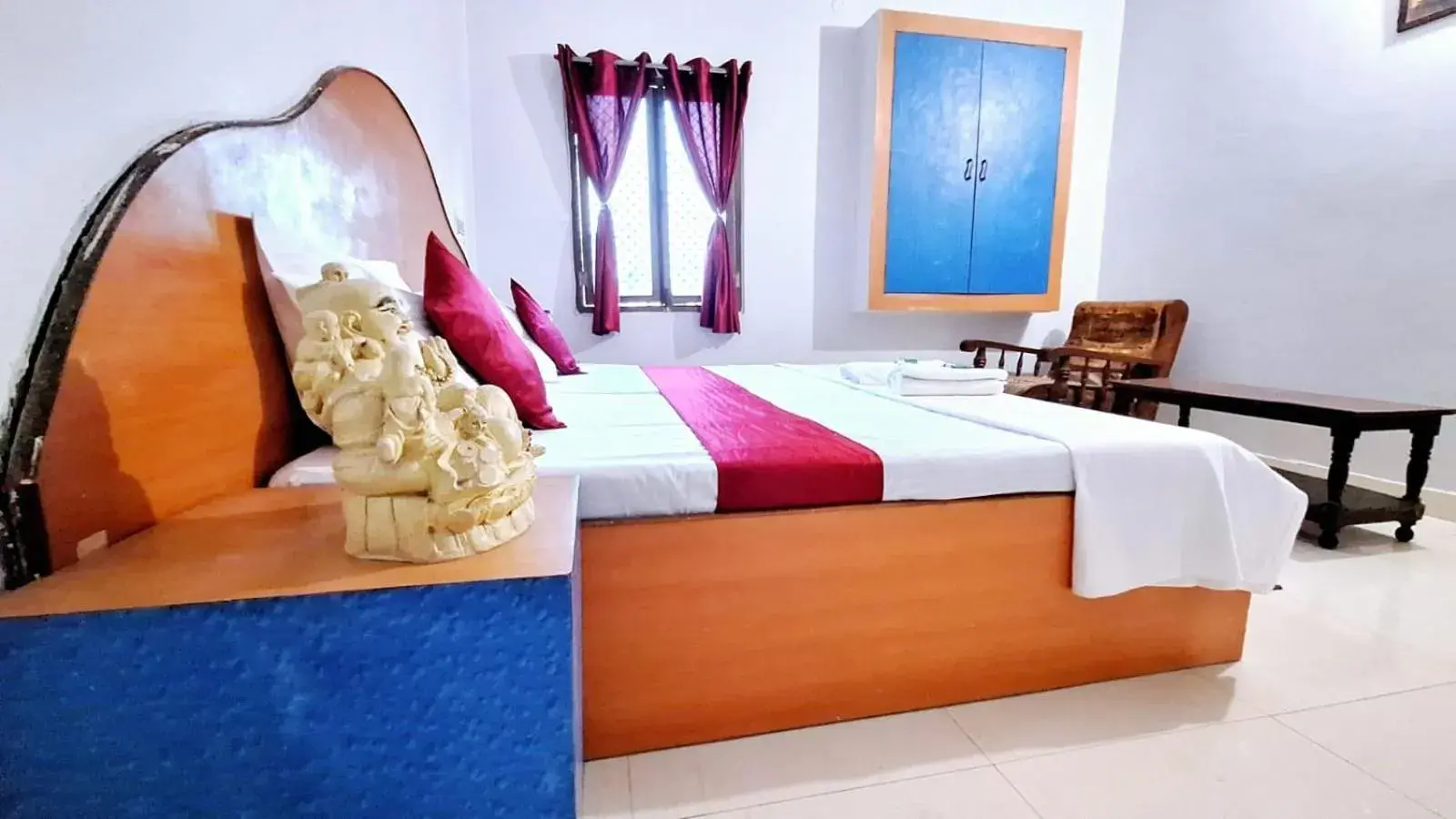 Bed in Mohit Paying Guest House Bed in Mohit Paying Guest House