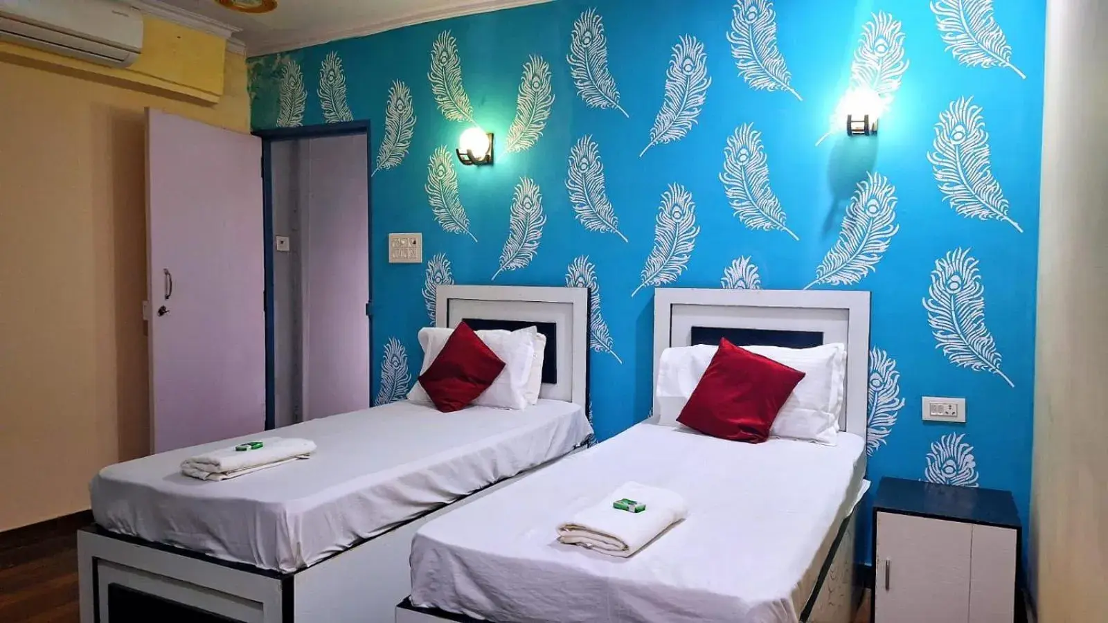 Bed in Mohit Paying Guest House Bed in Mohit Paying Guest House