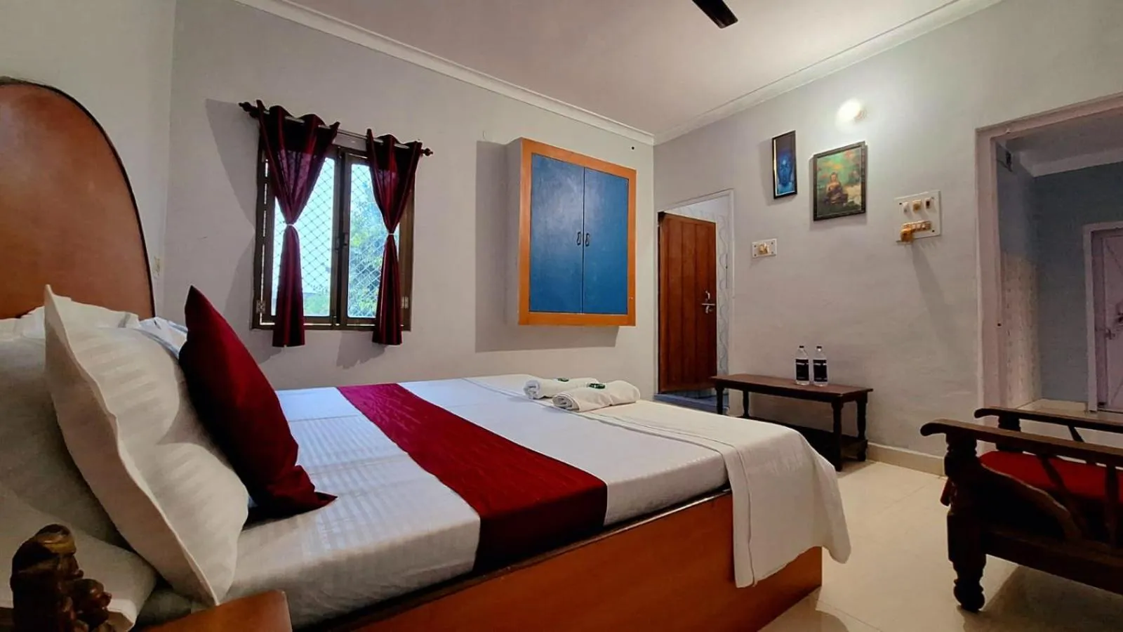 Bed in Mohit Paying Guest House
