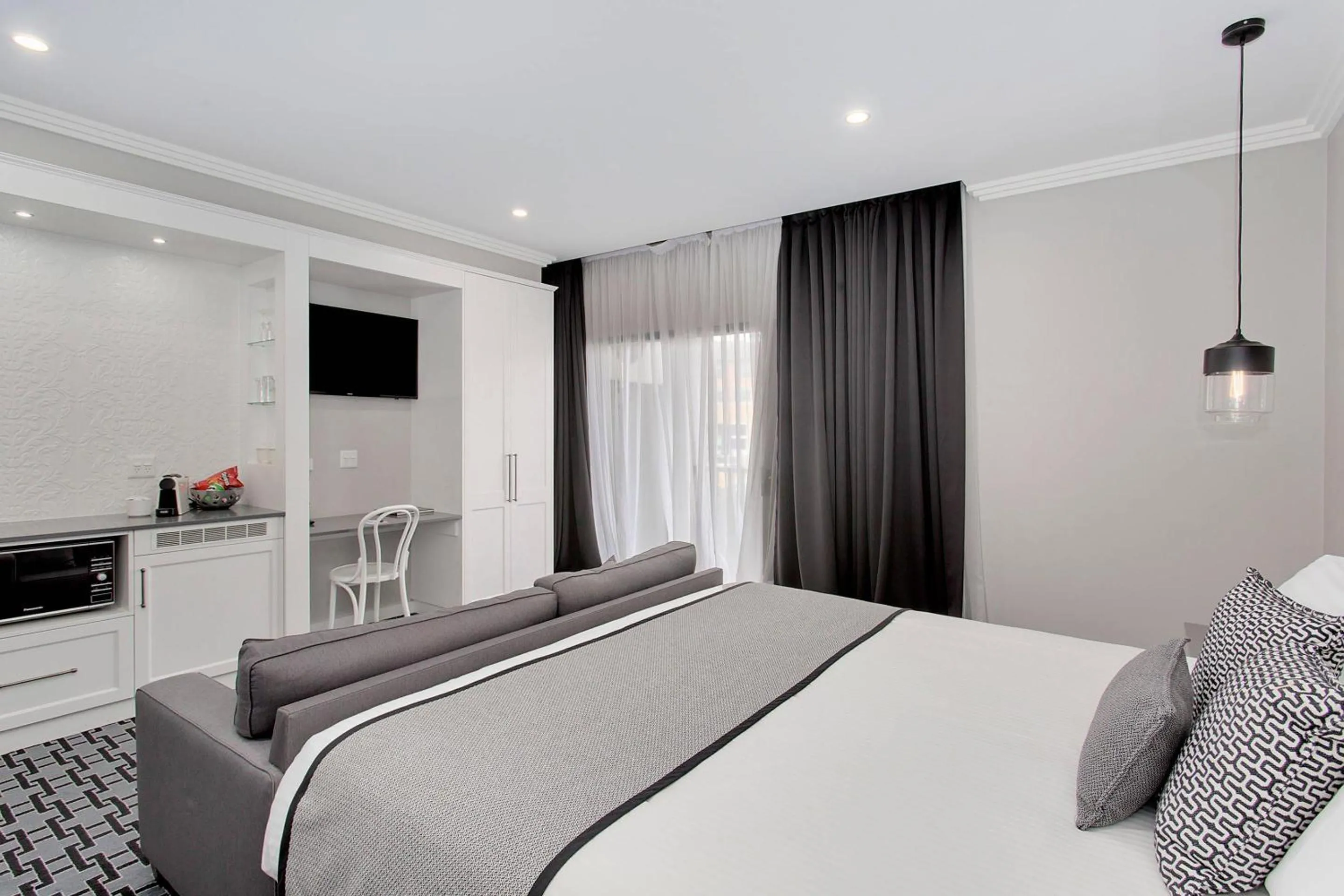 Bedroom, Bed in CH Boutique Hotel & Apartments, an Ascend Collection Hotel