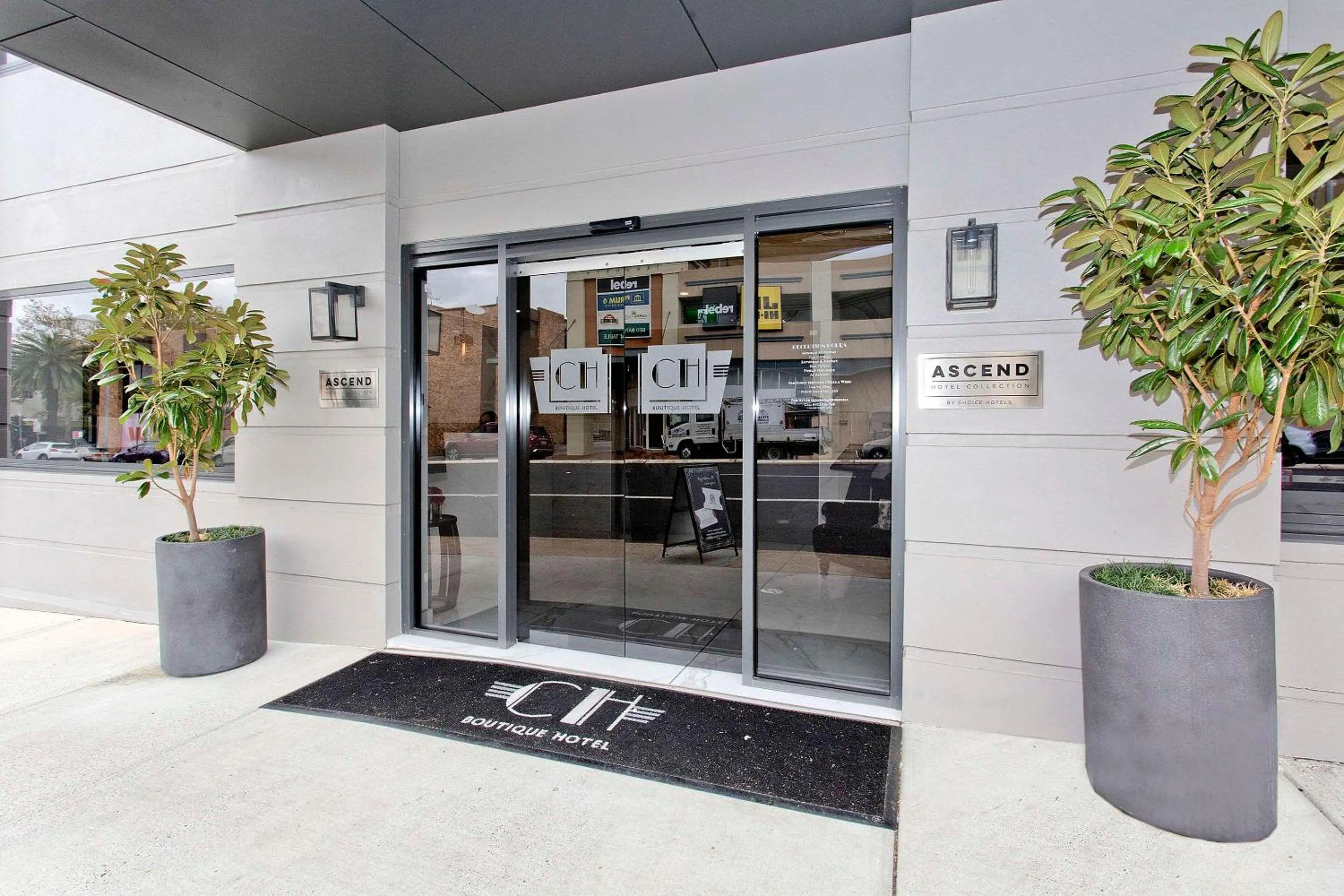 Restaurant/places to eat in CH Boutique Hotel & Apartments, an Ascend Collection Hotel