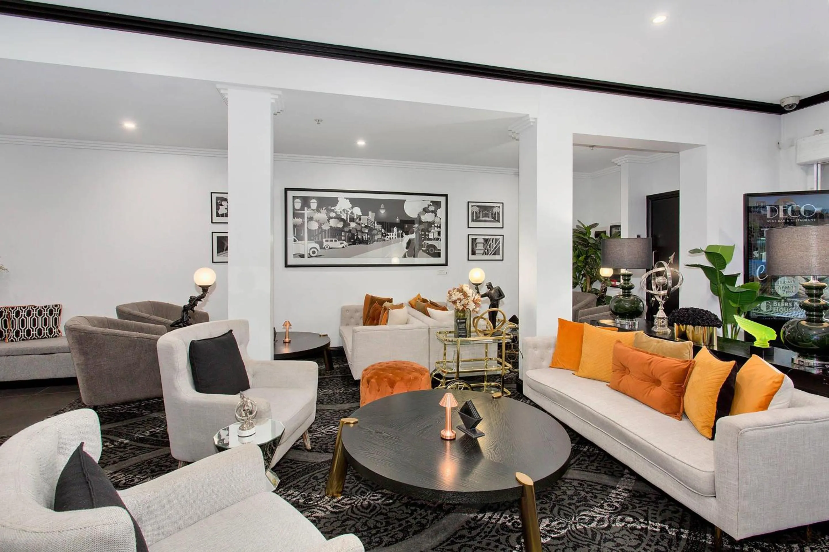 Lobby or reception in CH Boutique Hotel & Apartments, an Ascend Collection Hotel