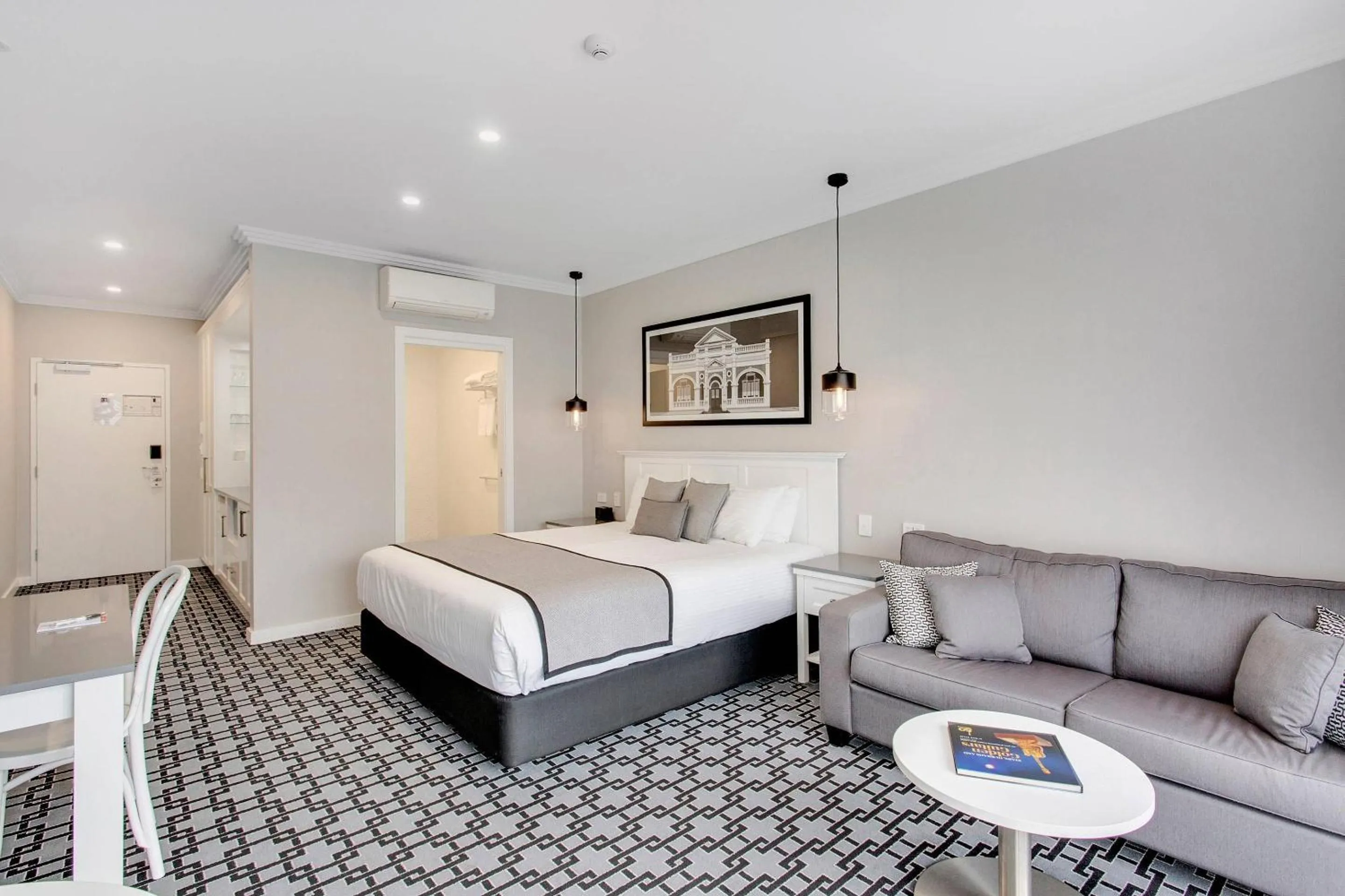 Bedroom, Bed in CH Boutique Hotel & Apartments, an Ascend Collection Hotel