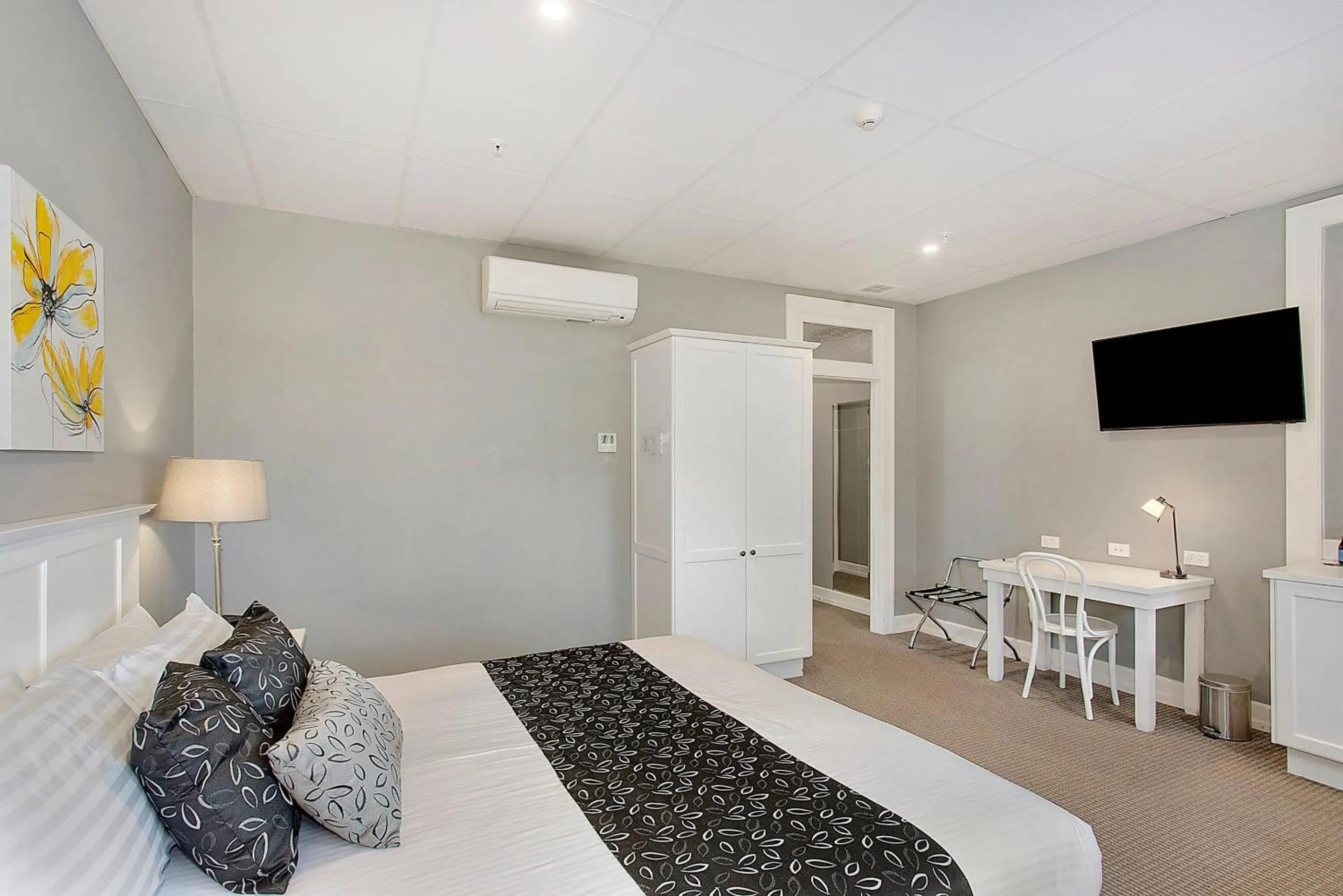 Bedroom, Bed in CH Boutique Hotel & Apartments, an Ascend Collection Hotel