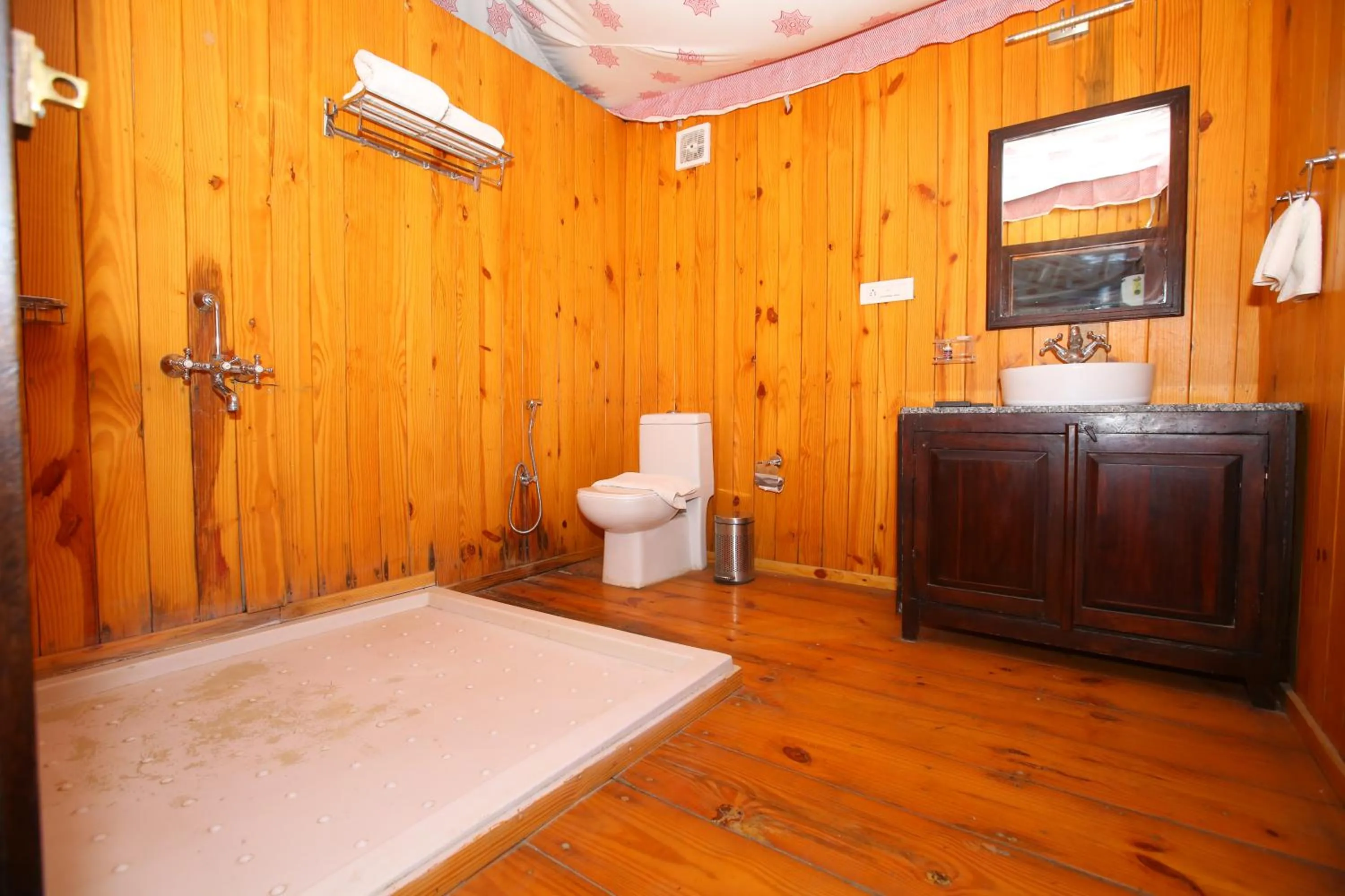 Bathroom in Aanandam Resort & Spa,Pushkar