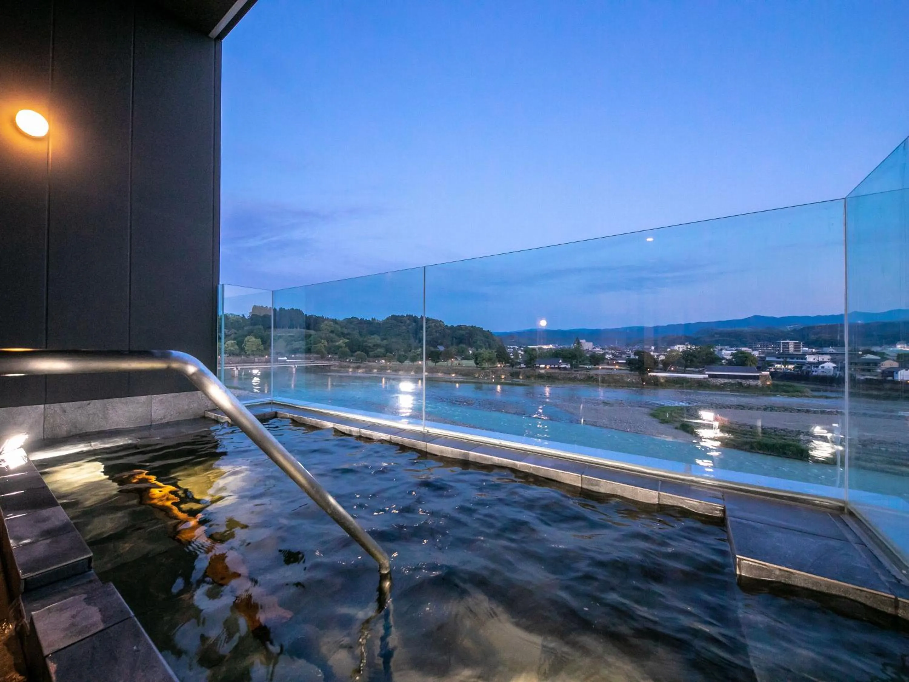 Hitoyoshi Onsen Nabeya