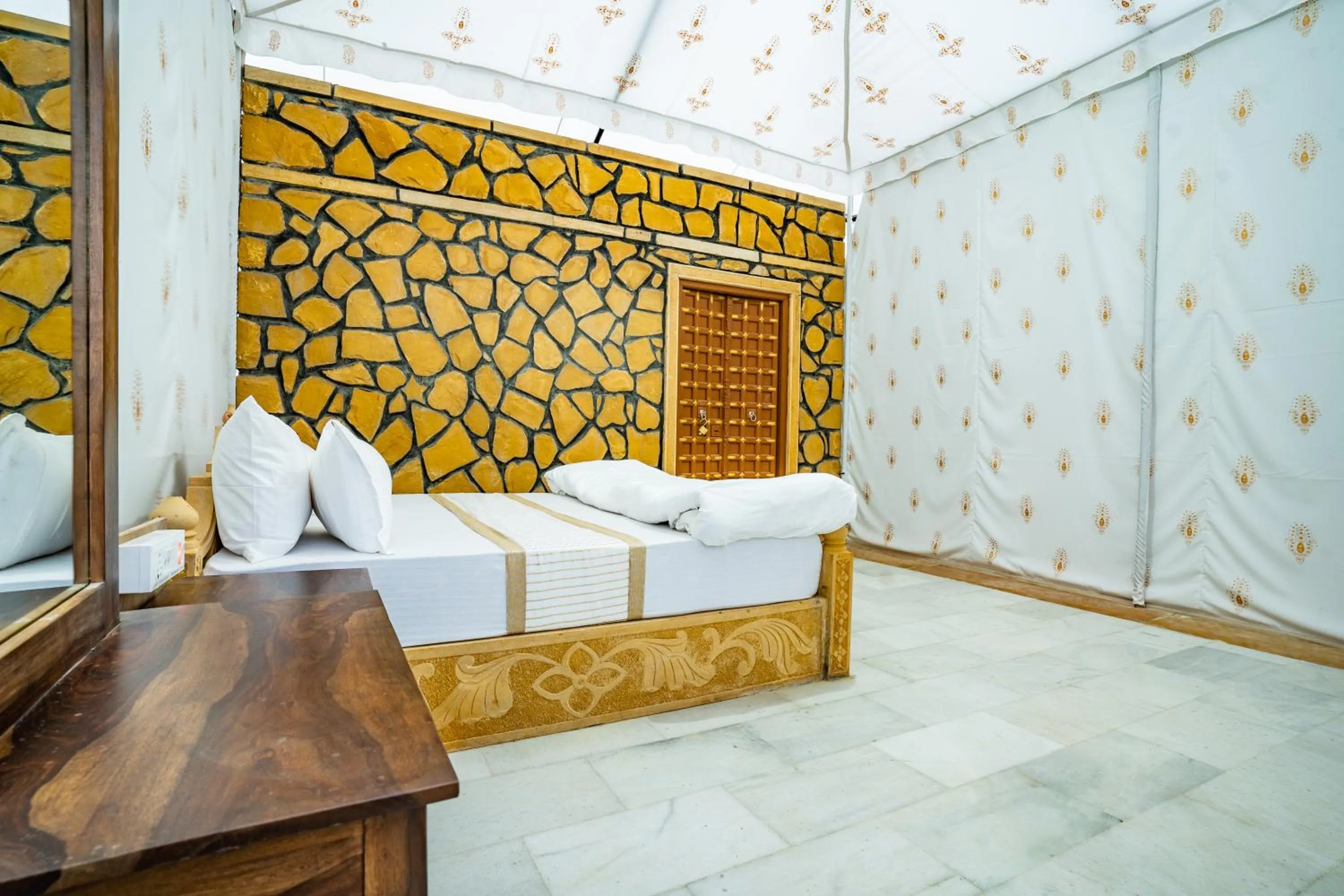 Bedroom, Bed in sand castle resort