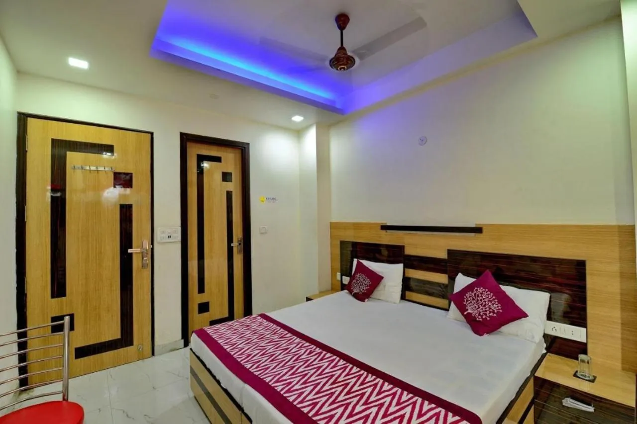 Bed in Goel Residency