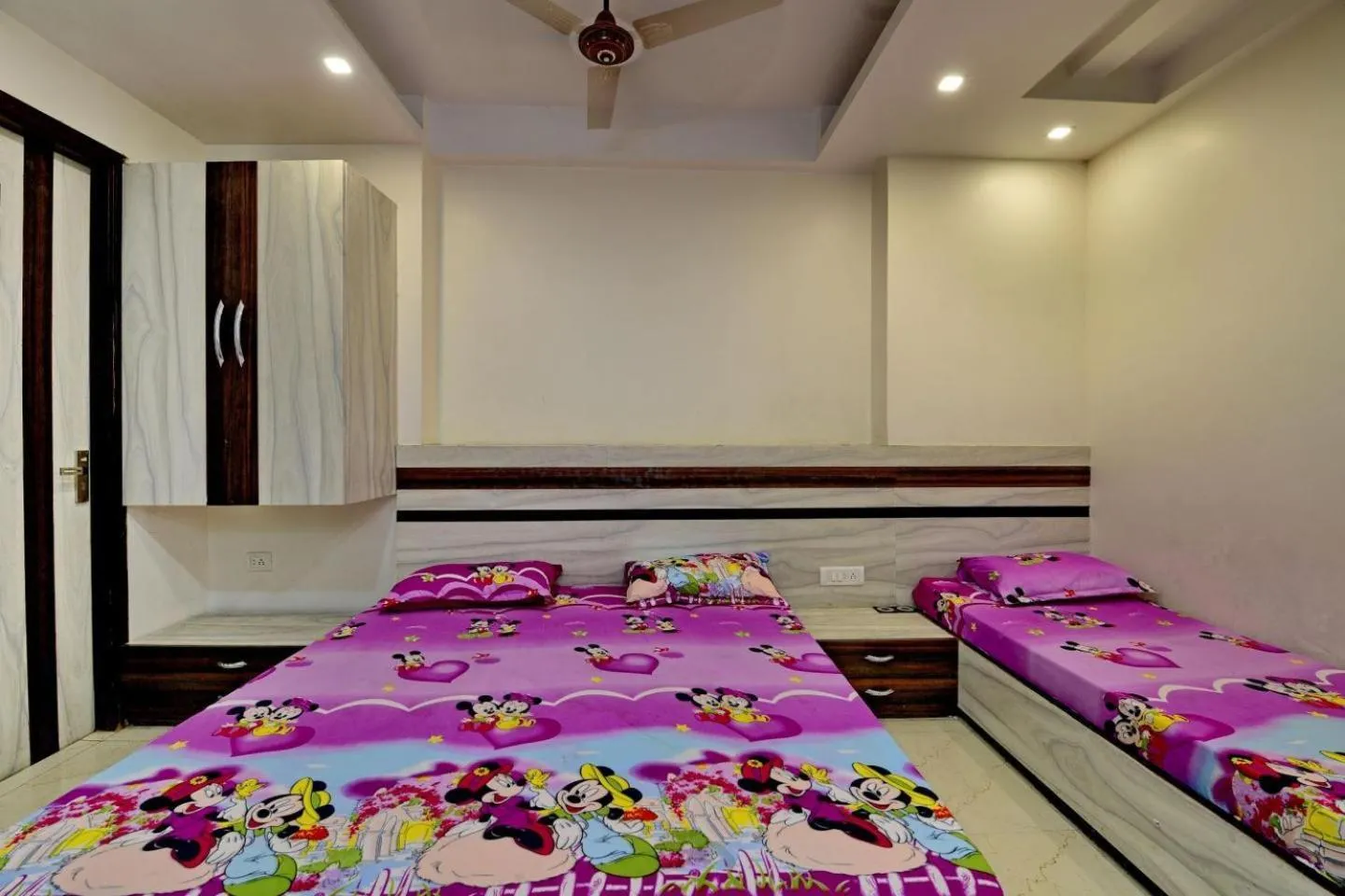 Bed in Goel Residency