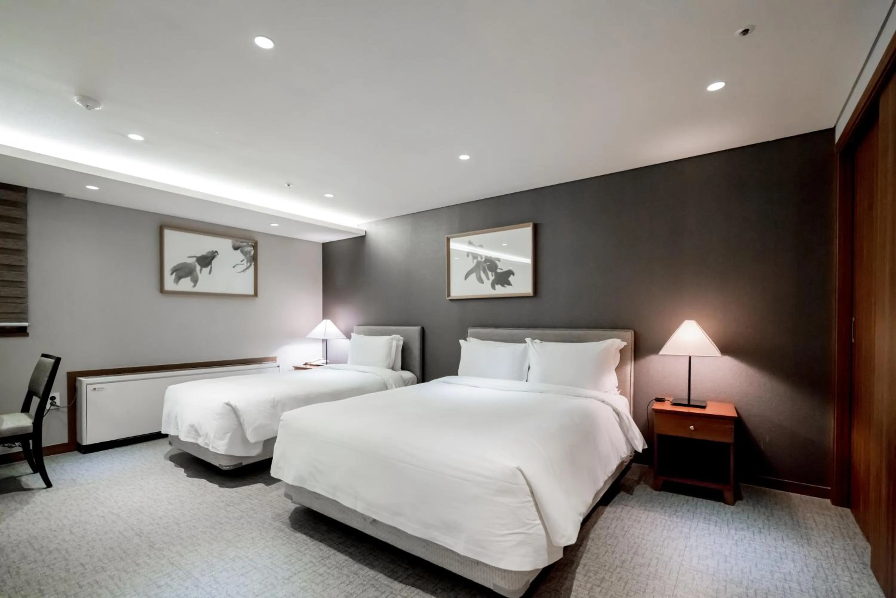 Bed in Oriens Hotel & Residences Myeongdong