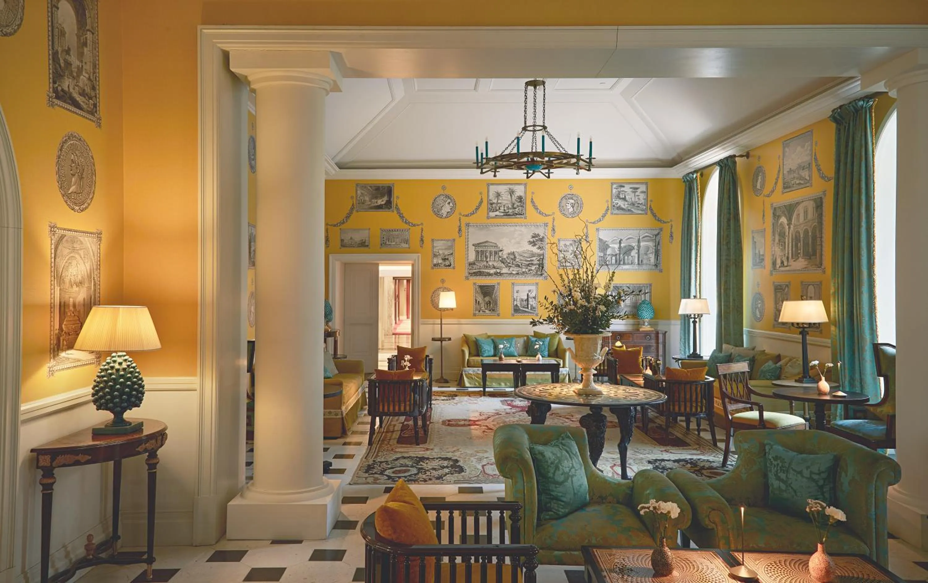 Lounge or bar in Rocco Forte Hotel De La Ville