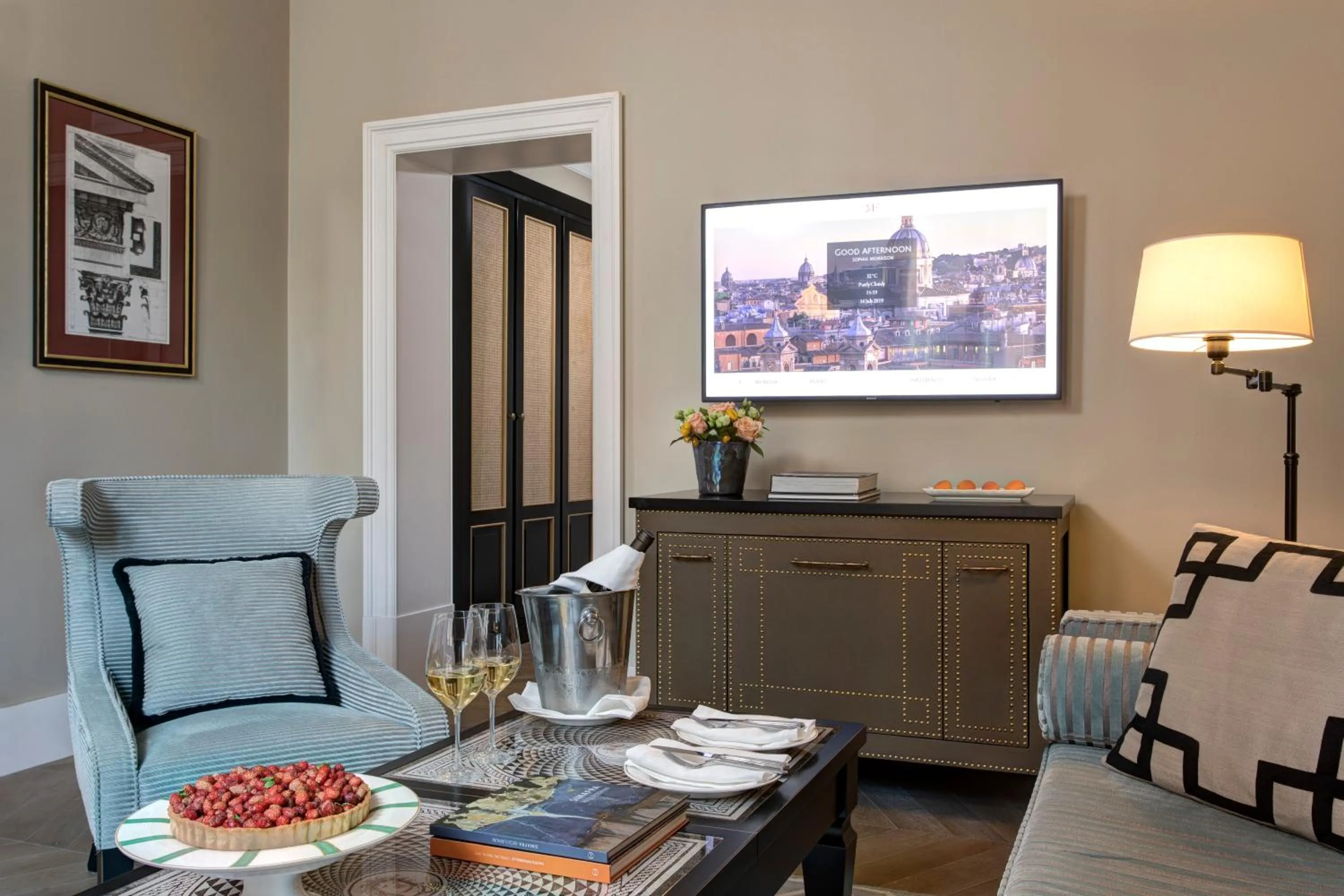 Photo of the whole room in Rocco Forte Hotel De La Ville