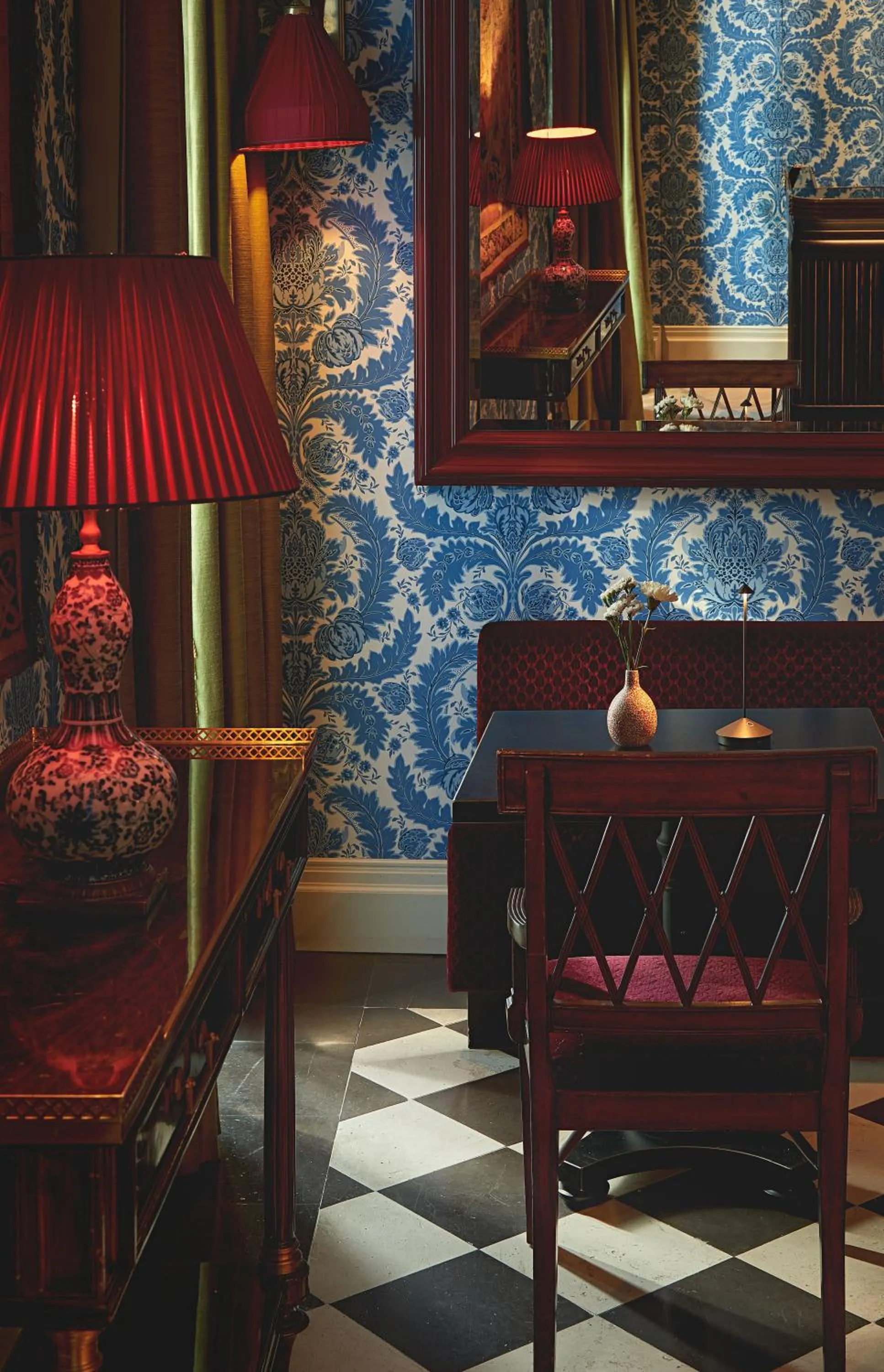 Lounge or bar in Rocco Forte Hotel De La Ville