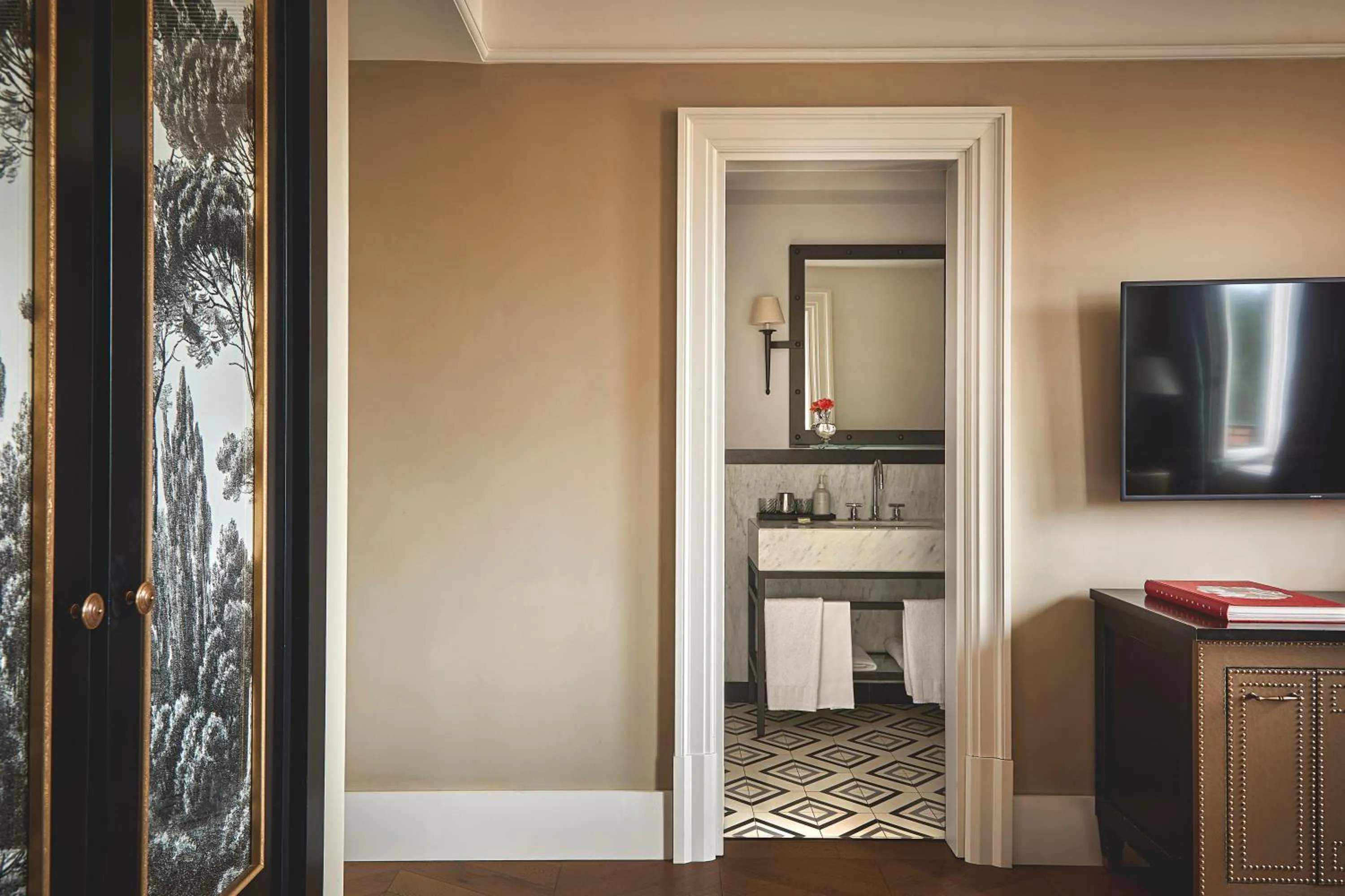 Bathroom in Rocco Forte Hotel De La Ville