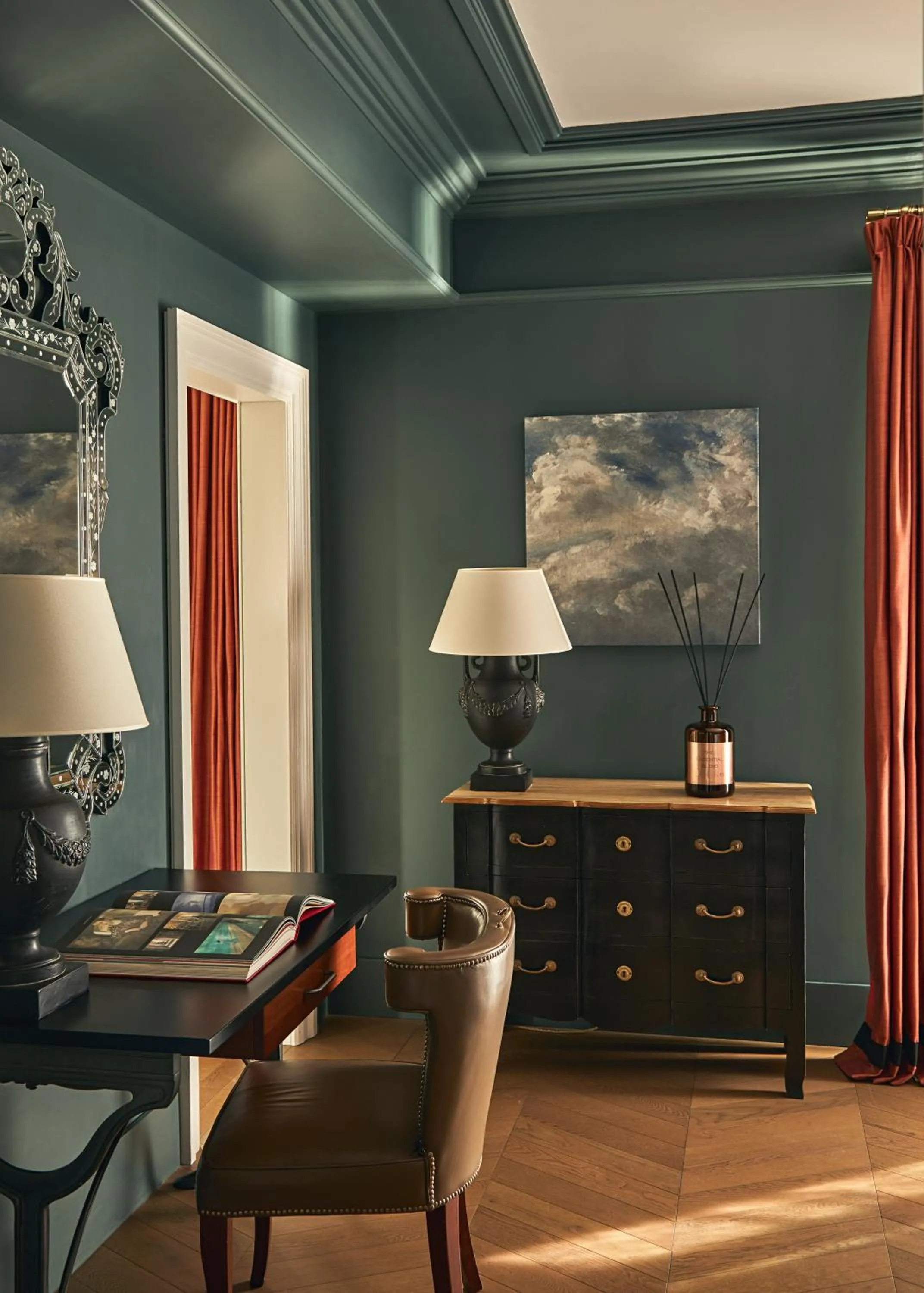 Living room in Rocco Forte Hotel De La Ville