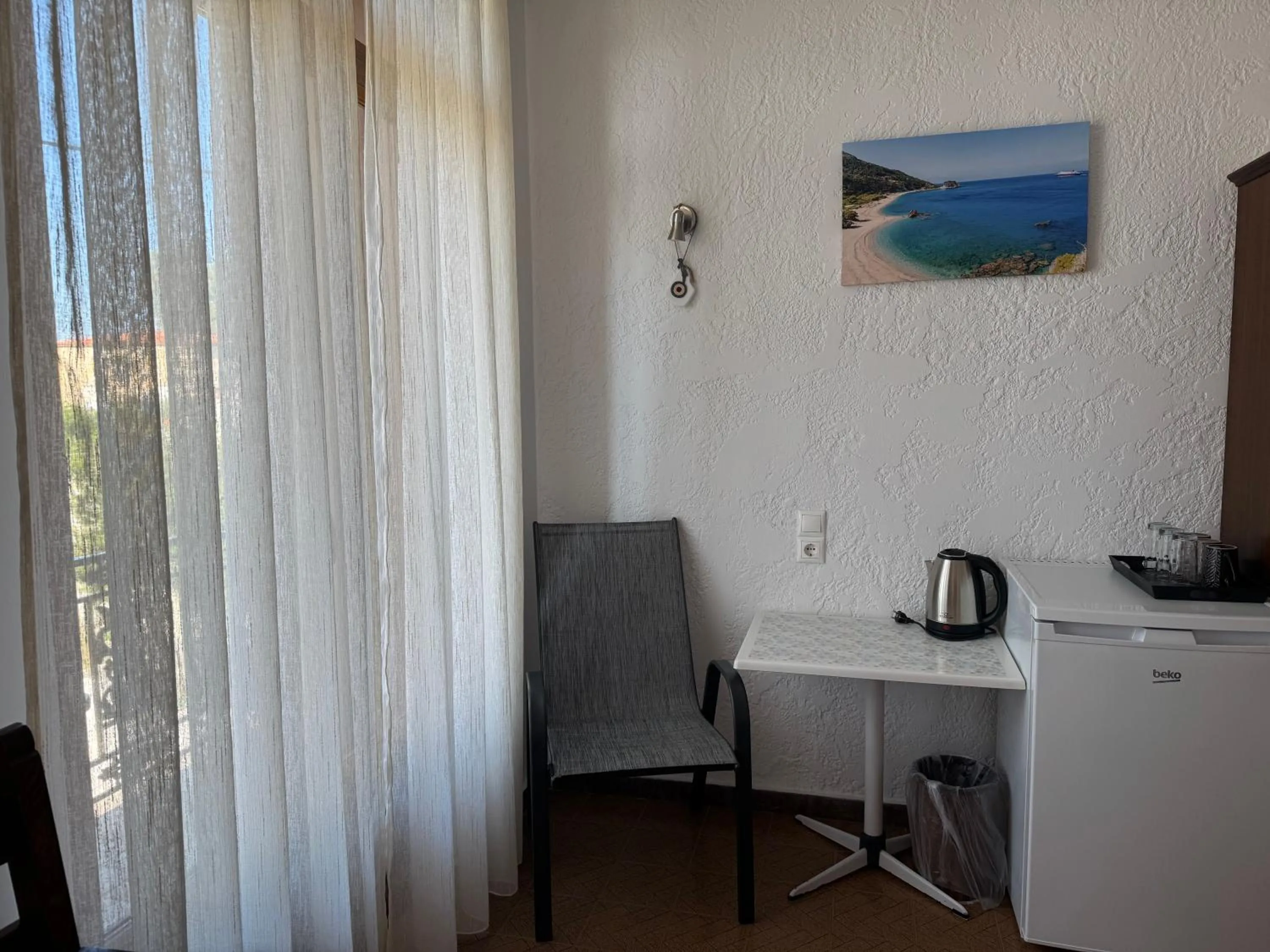 Coffee/tea facilities in Pythaïs Hotel