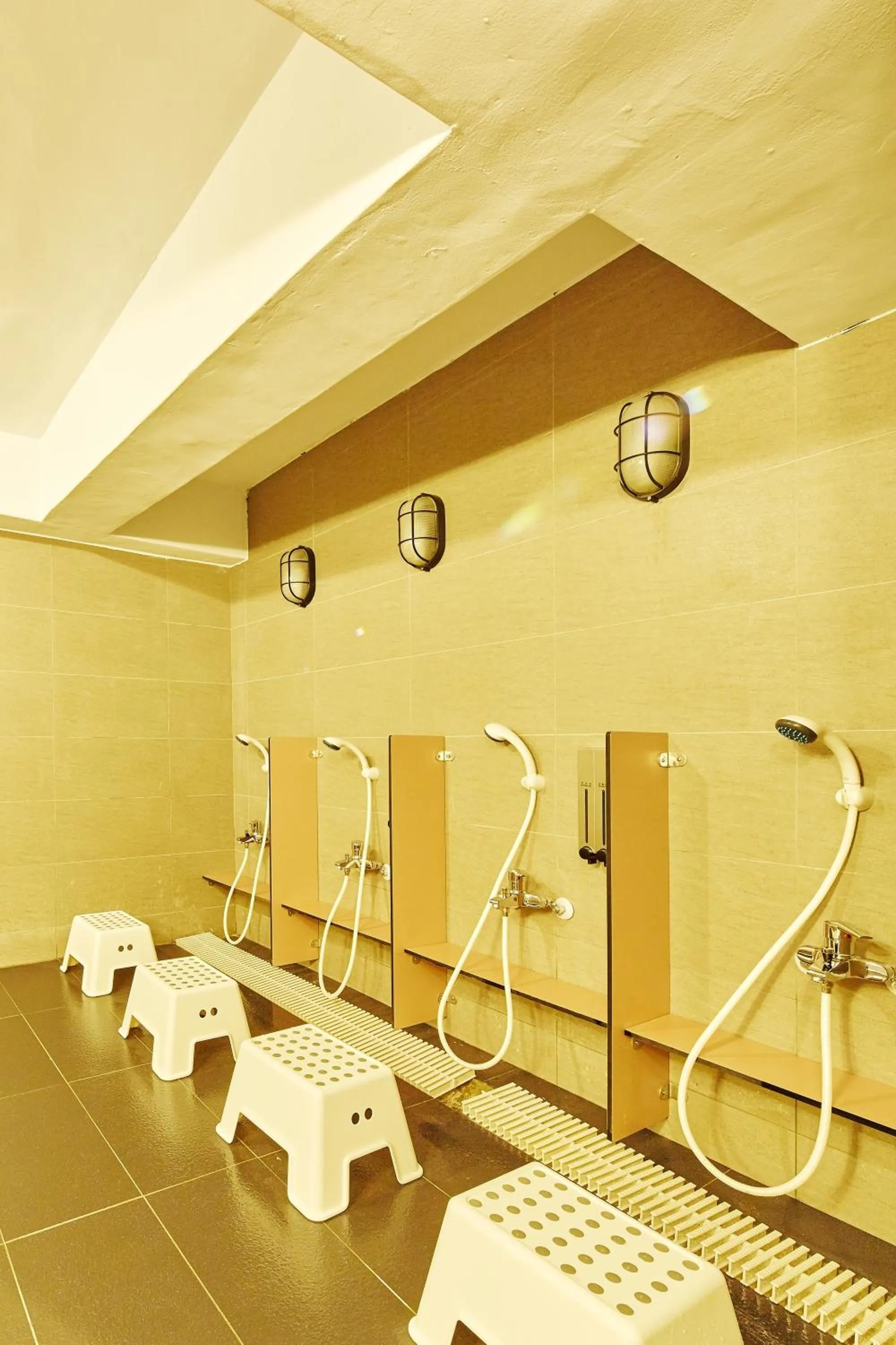 Shower in Single Inn - Taipei