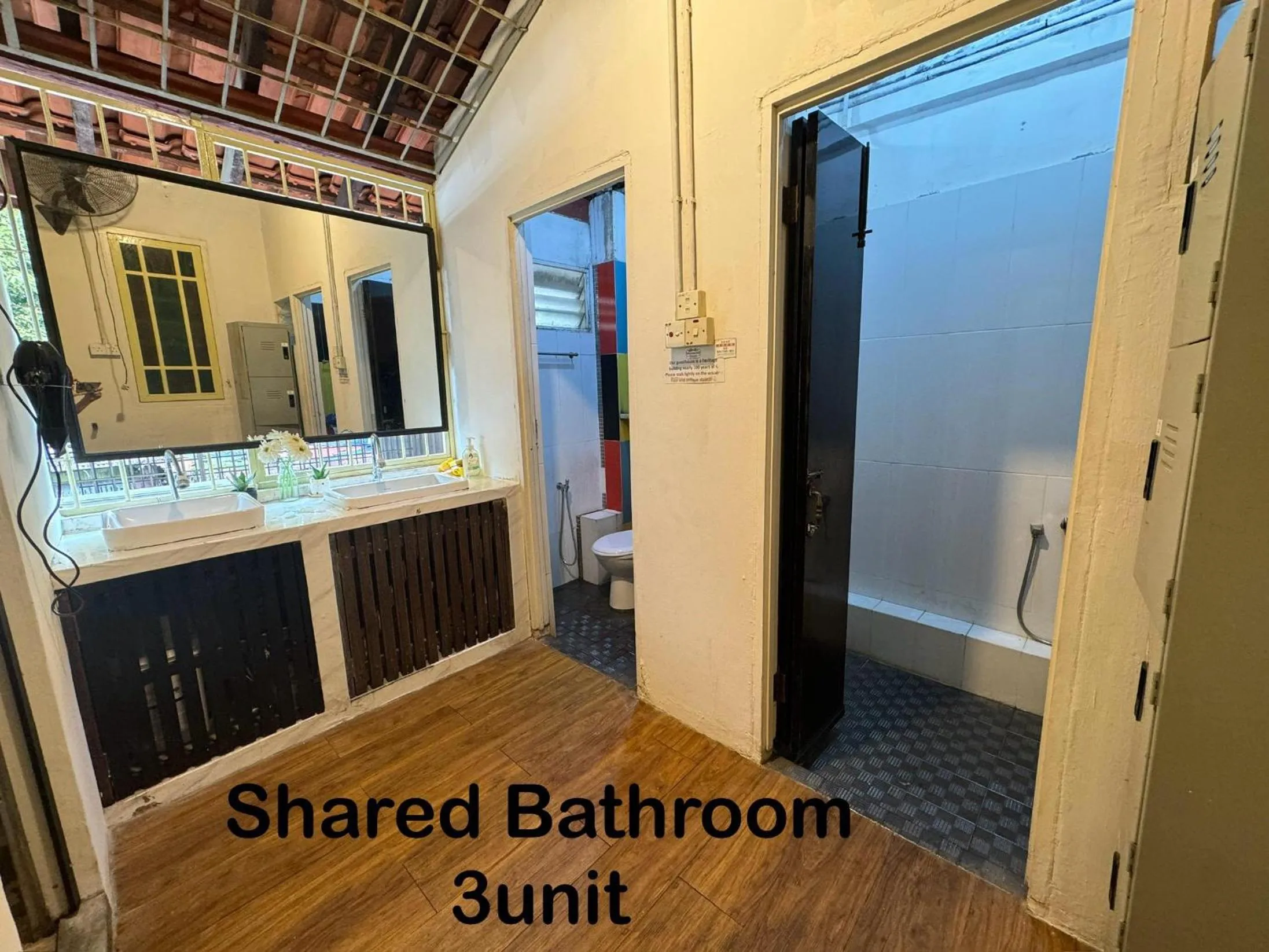 Bathroom in Moustachz Hauze , Georgetown