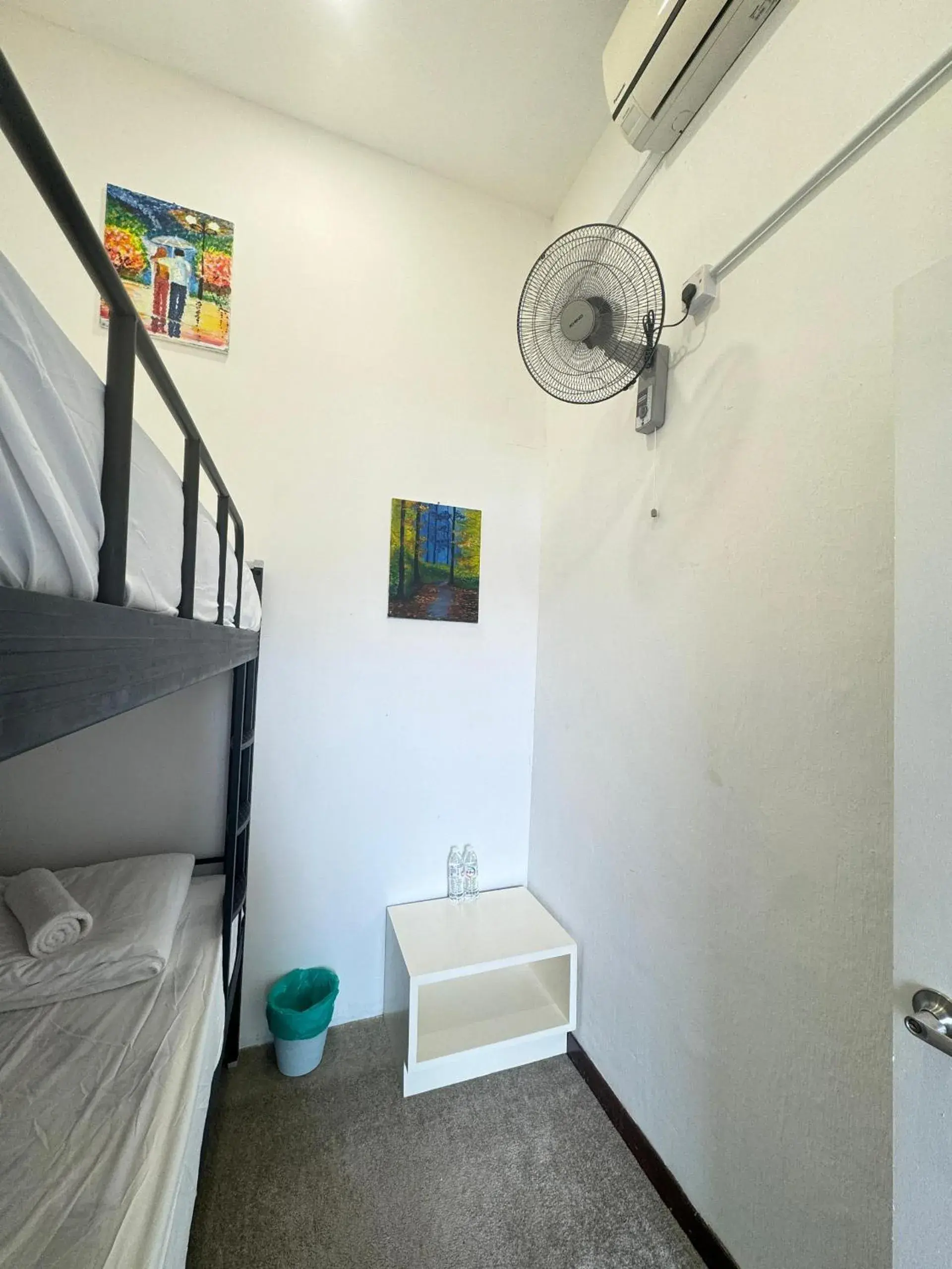 Economy Twin Room in Moustachz Hauze , Georgetown Economy Twin Room in Moustachz Hauze , Georgetown