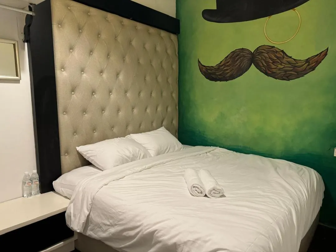 Bed in Moustachz Hauze , Georgetown