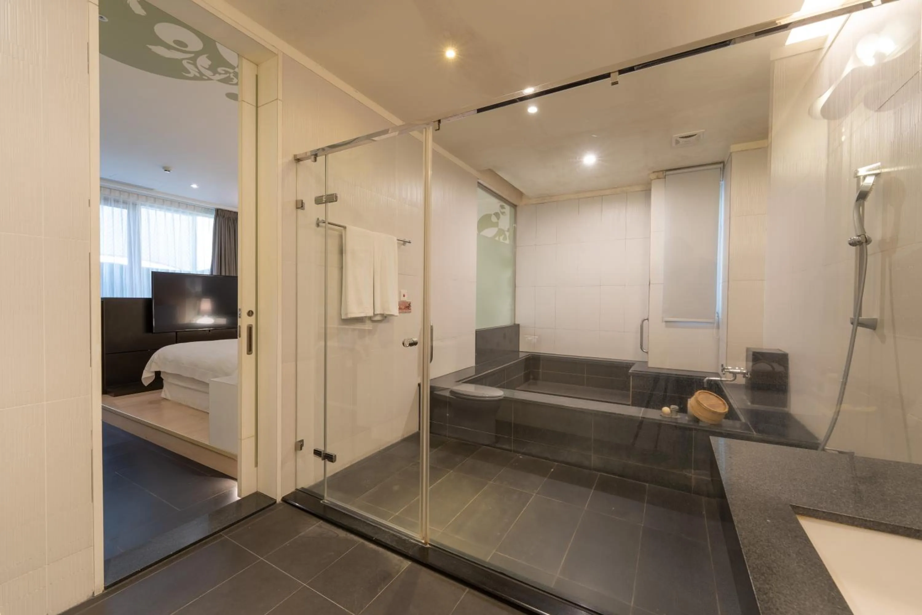 Shower, Bed in No. 9 Hotel