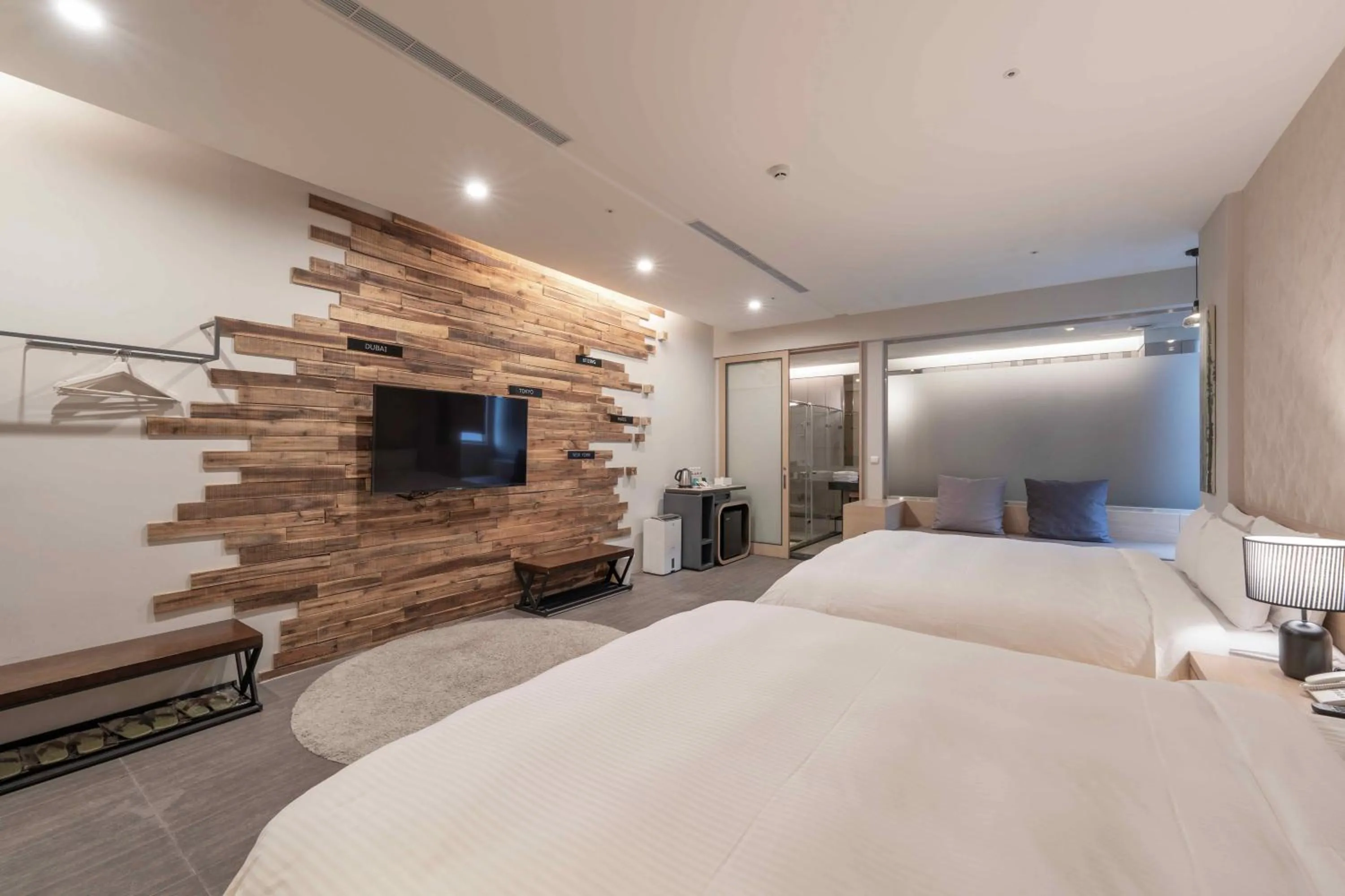 Photo of the whole room, Bed in No. 9 Hotel